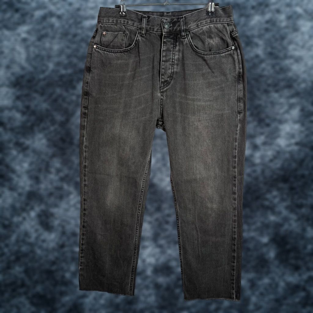 Vintage Mennace Men’s Black Denim Jeans - 30 Straight Leg Adult Size 30 Inseam 25" 5-Pocket Belt loops Regular Fit Vintage: No Size US 30 / EU 46 - 1 Thumbnail