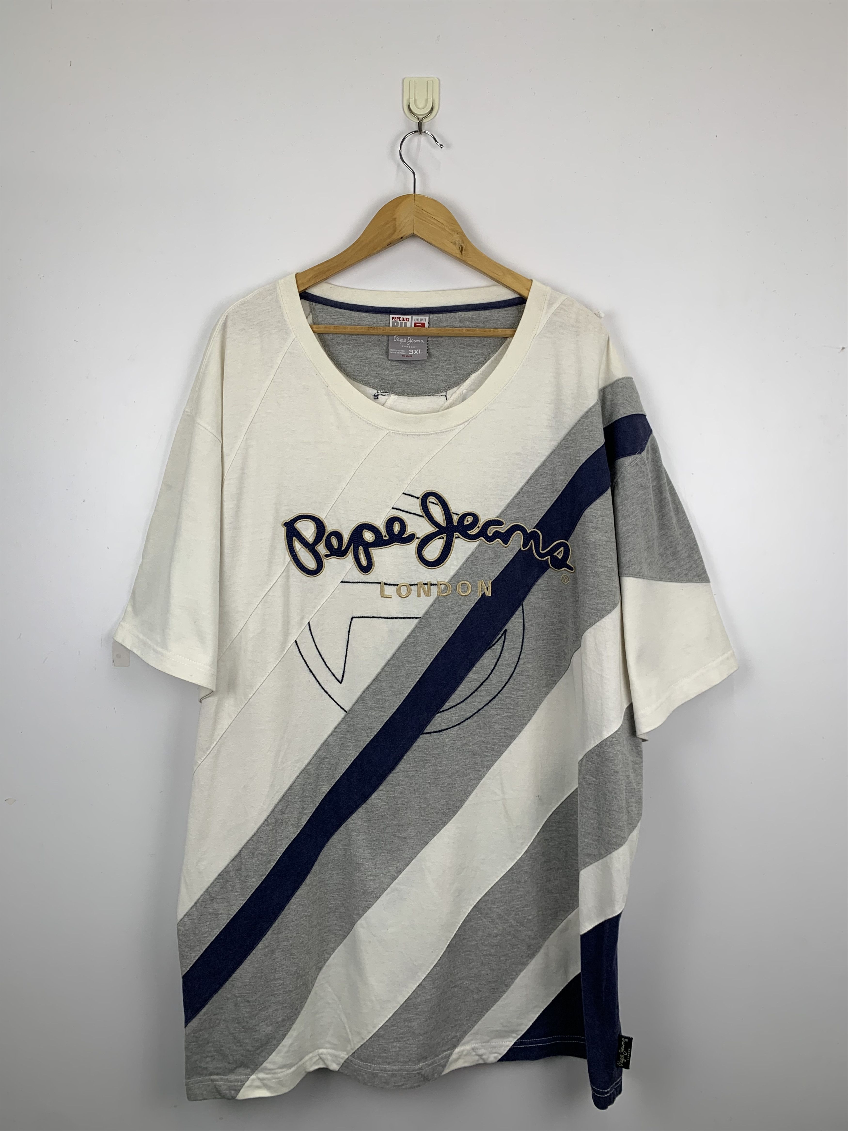 Pepe Jeans Vintage Pepe Jeans London Oversize Tee TA0031 Size US XXL / EU 58 / 5 - 1 Thumbnail