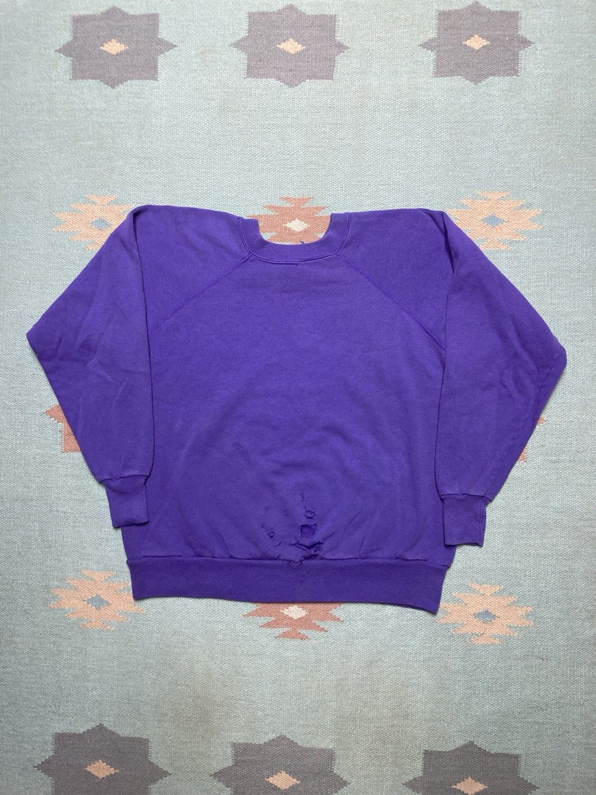 Vintage VTG 80s crewneck sweatshirt blank distressed Hanes Pannill L Size US L / EU 52-54 / 3 - 1 Thumbnail