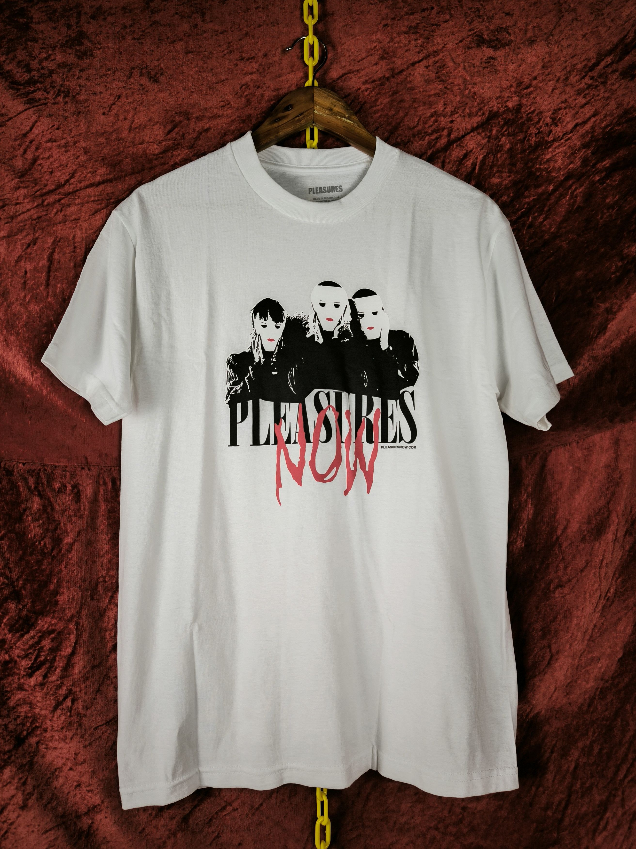 Pleasures Masks White Tee Size US M / EU 48-50 / 2 - 3 Thumbnail