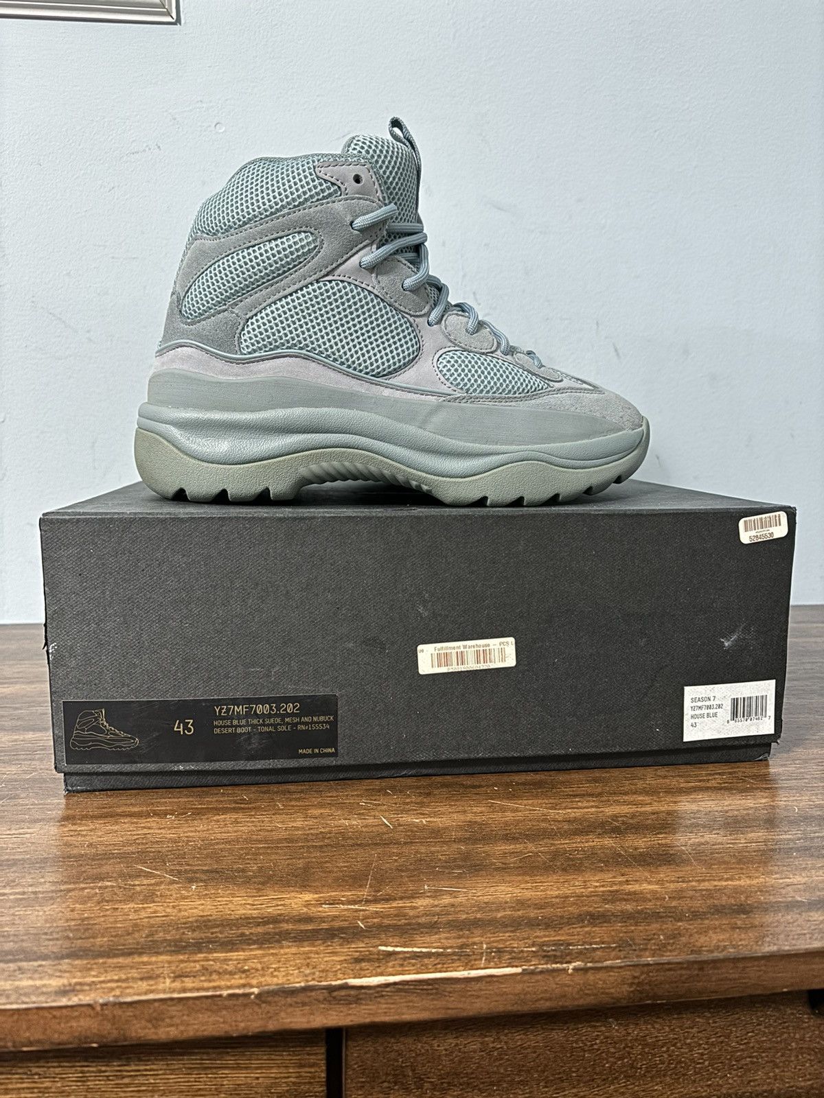 Yeezy Yeezy Season 7 Desert Boot House Blue Size US 9.5 / EU 42-43 - 10 Thumbnail