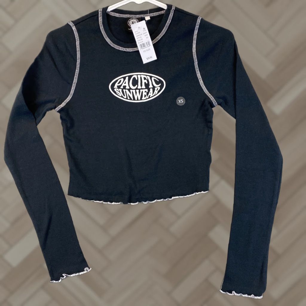 Pacsun VINTAGE PacSun Black Crop Top Women's XS Long Sleeve Round Neck Size XS / US 0-2 / IT 36-38 - 1 Thumbnail
