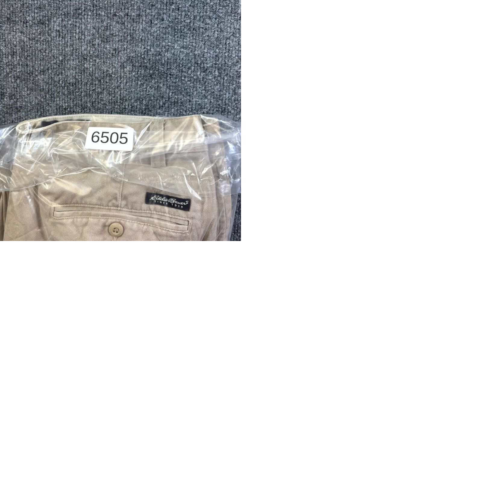 Eddie Bauer Eddie Bauer Chino Pant Men's 35x32 Beige Cotton Academia Preppy Business Career Size US 35 - 12 Thumbnail