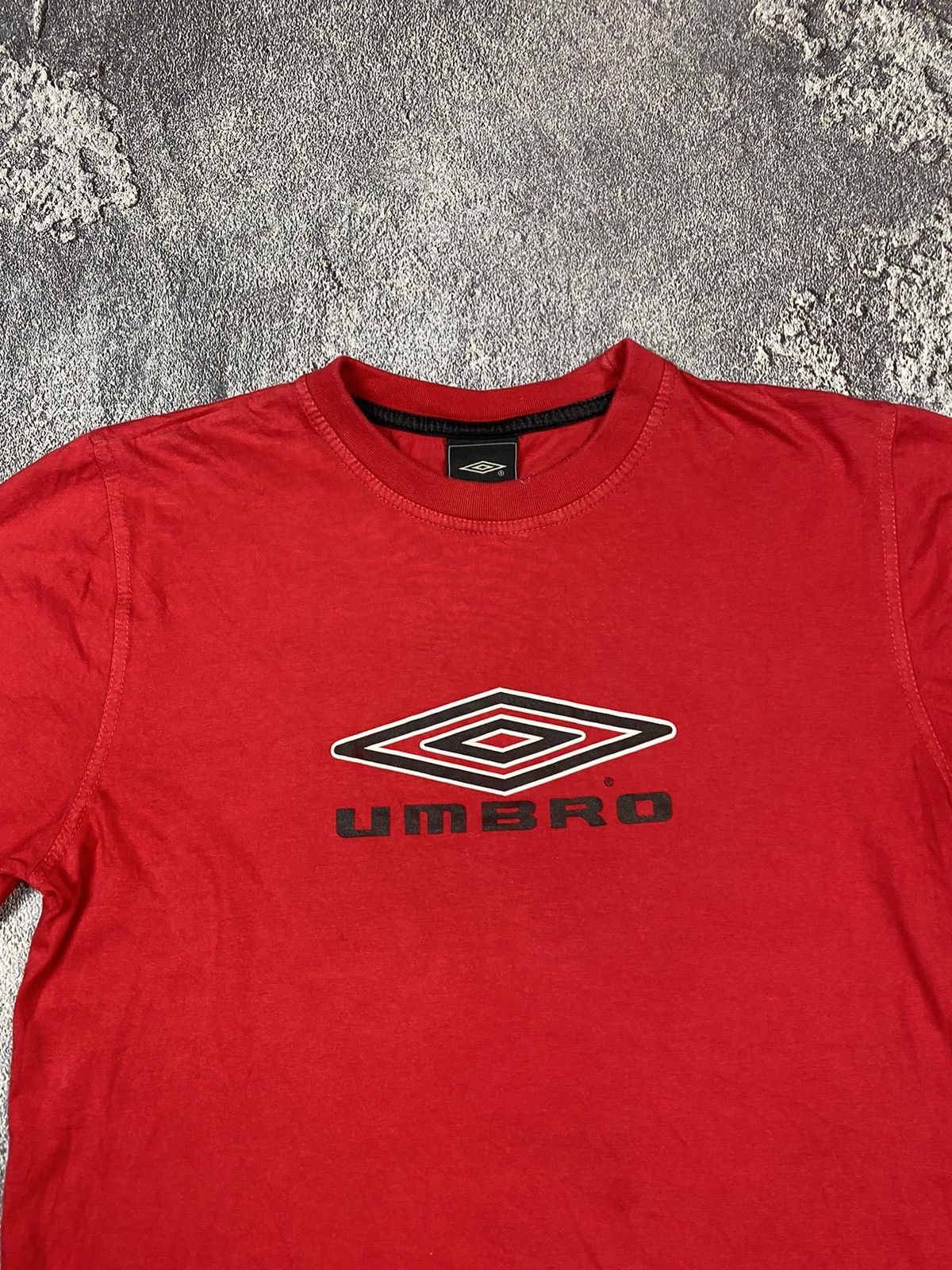 Umbro × Vintage Vintage 00s Umbro Big Logo Red T-shirt Retro England Size US S / EU 44-46 / 1 - 3 Thumbnail