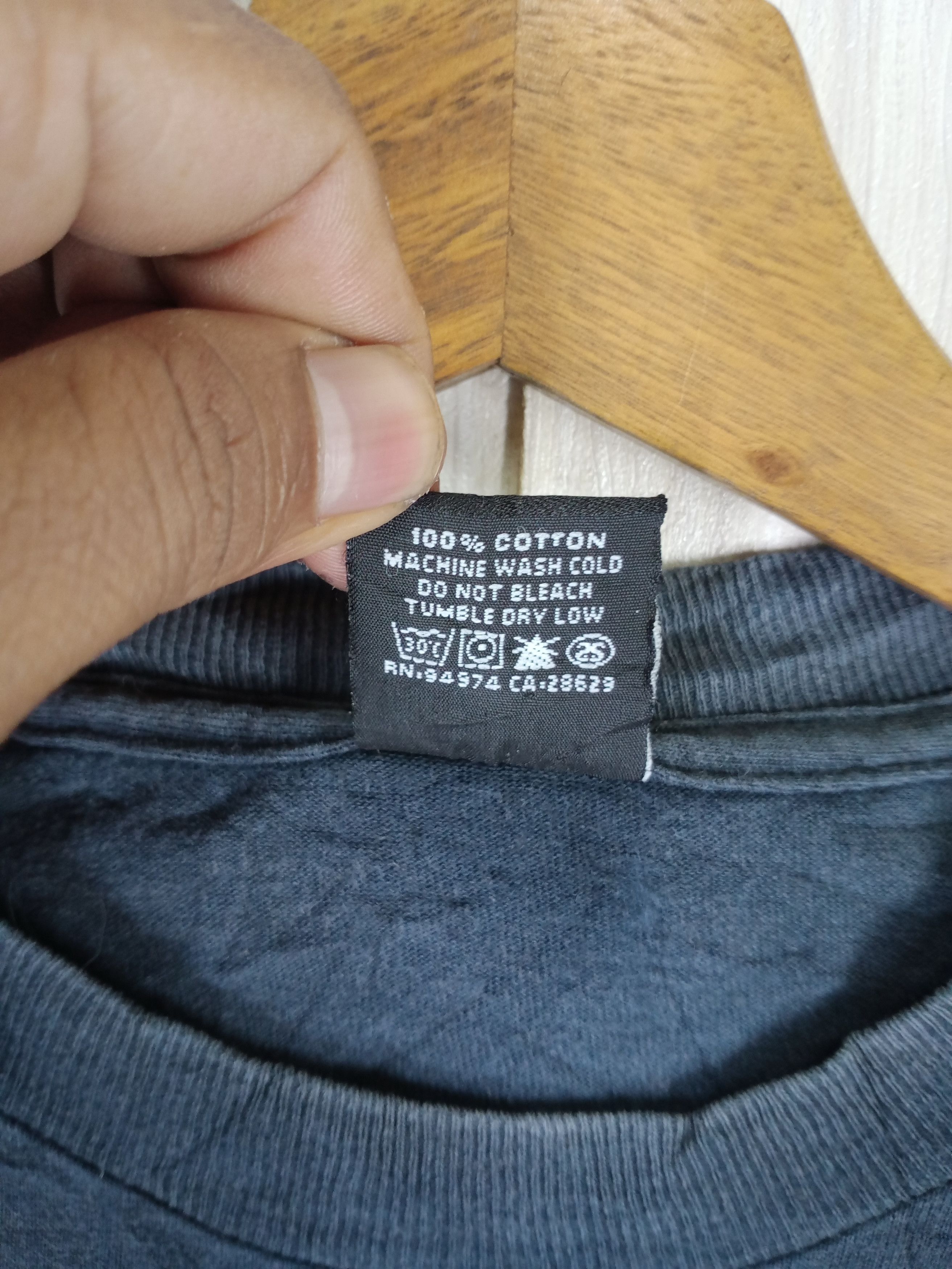 Stussy Rare Vintage Stussy Skull Tshirt Size US L / EU 52-54 / 3 - 8 Thumbnail