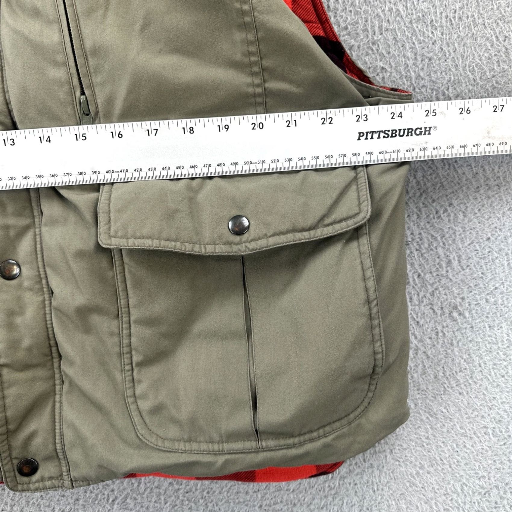 Vintage VINTAGE Reversible Vest Men’s Size Large Khaki Brown & Red Flannel Lined EUC Vest Men L Red Flannel Reversible Puffer Jacket Style Casual Brown Size US L / EU 52-54 / 3 - 7 Thumbnail