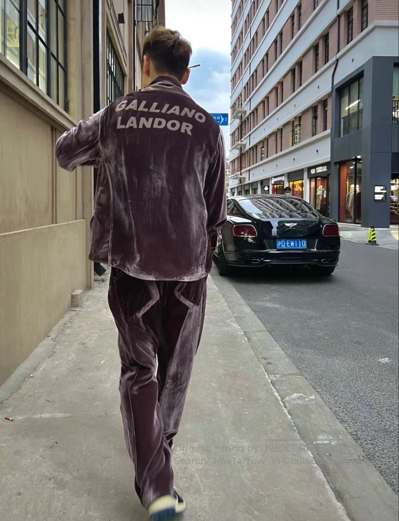 John Galliano GALLIANO LANDOR Velvet Long-Sleeve Shirt. Size US XL / EU 56 / 4 - 5 Thumbnail