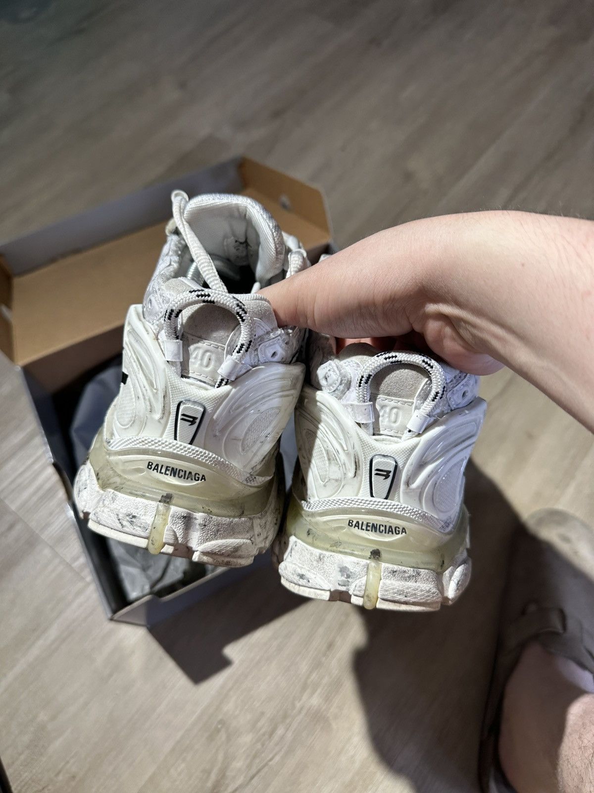 Balenciaga BALENCIAGA RUNNER Size US 7 / EU 40 - 2 Thumbnail