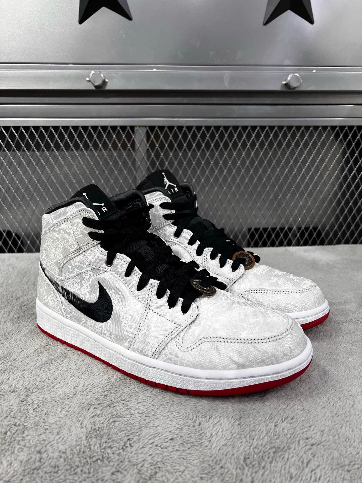 Nike CLOT x Air Jordan 1 Mid Fearless White Silk Size US 9.5 / EU 42-43 - 3 Thumbnail