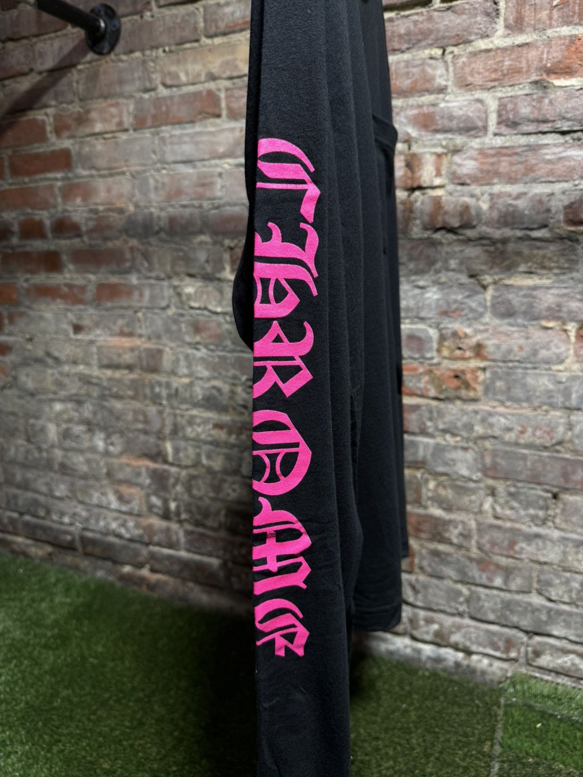 Chrome Hearts Chrome Hearts Black/Pink Neck Logo L/S Size US L / EU 52-54 / 3 - 3 Thumbnail