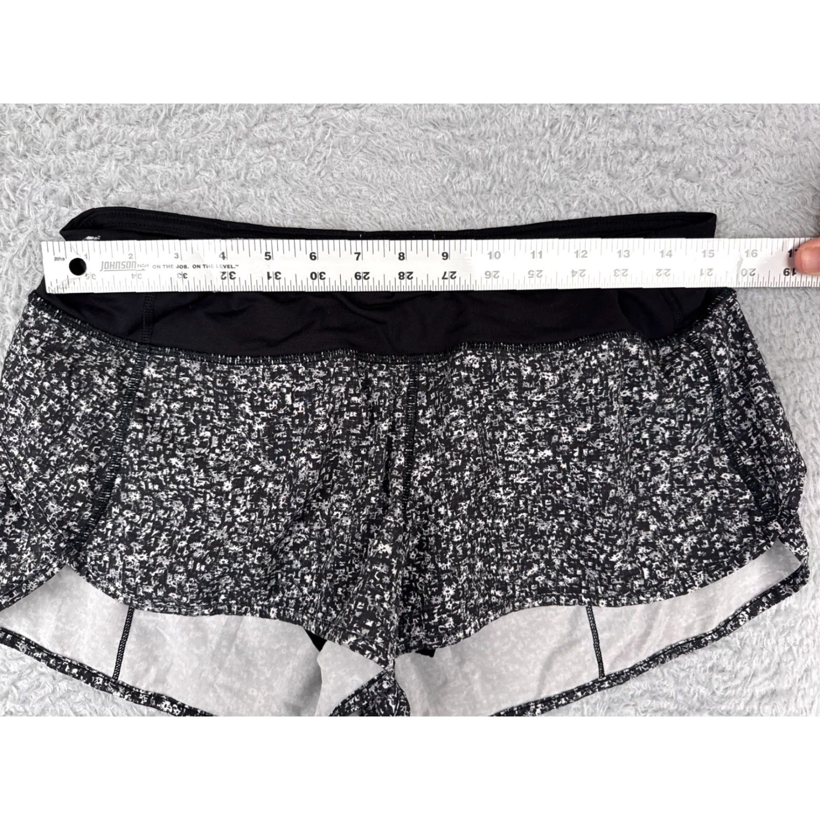 Lululemon Lululemon Shorts Women 8 Black White Speed Short 4-way Stretch 2.5" Swift W7AFSS - Adult Regular Length - Black Size 30" / US 8 / IT 44 - 7 Thumbnail