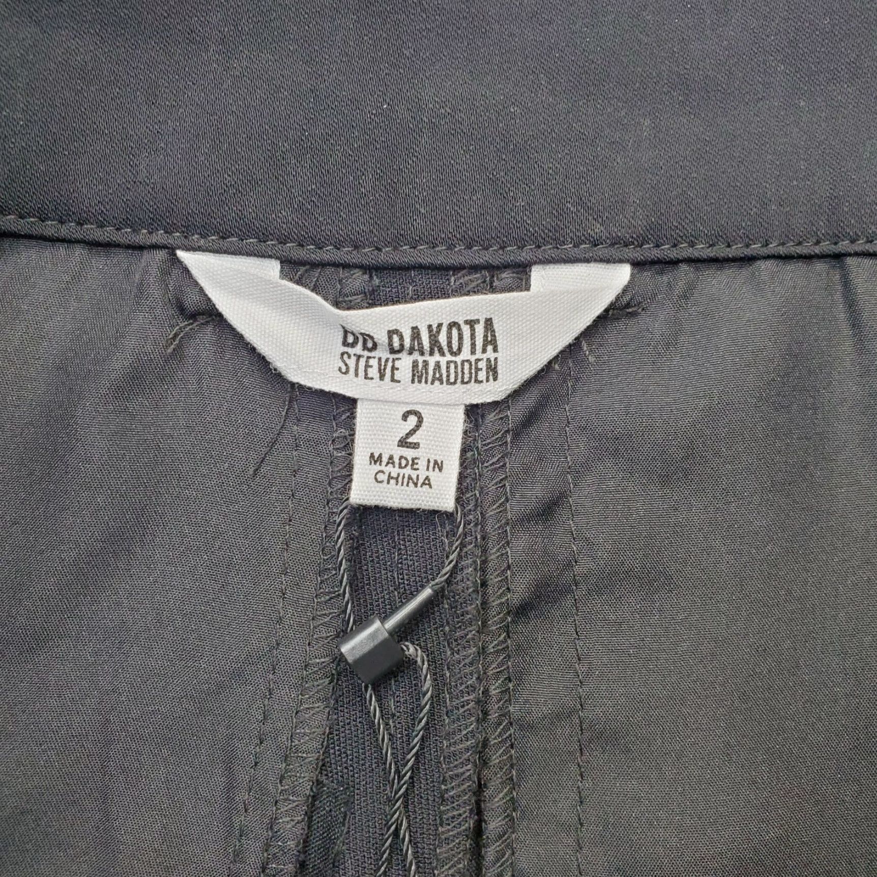 BB Dakota BB Dakota Jogger Pants Women's 2 Black Slash Pocket Pleated Front Cuffed Size 26" / US 2 / IT 38 - 6 Thumbnail