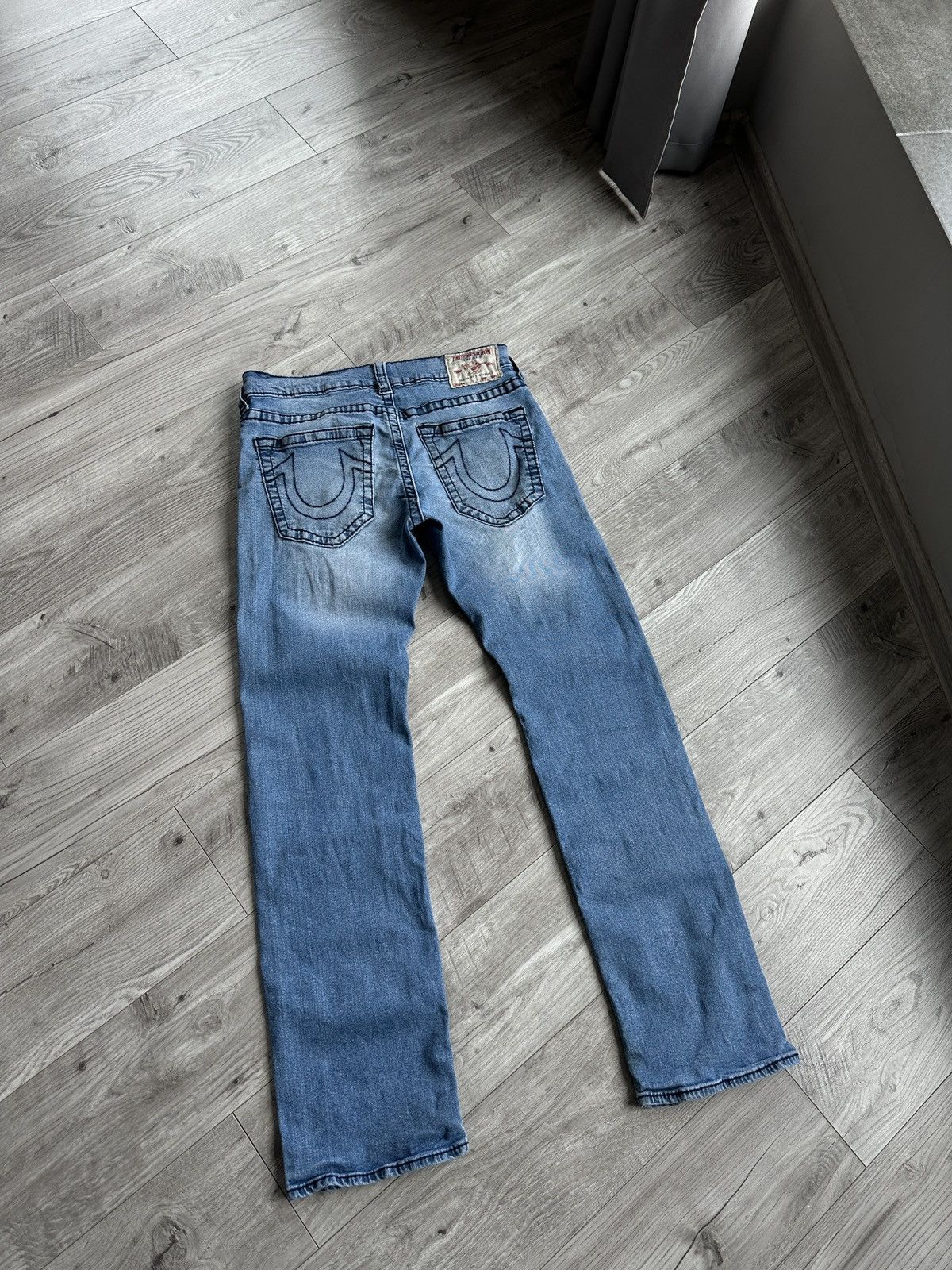 True Religion Relaxes Straight Fit men’s Y2K logo jeans