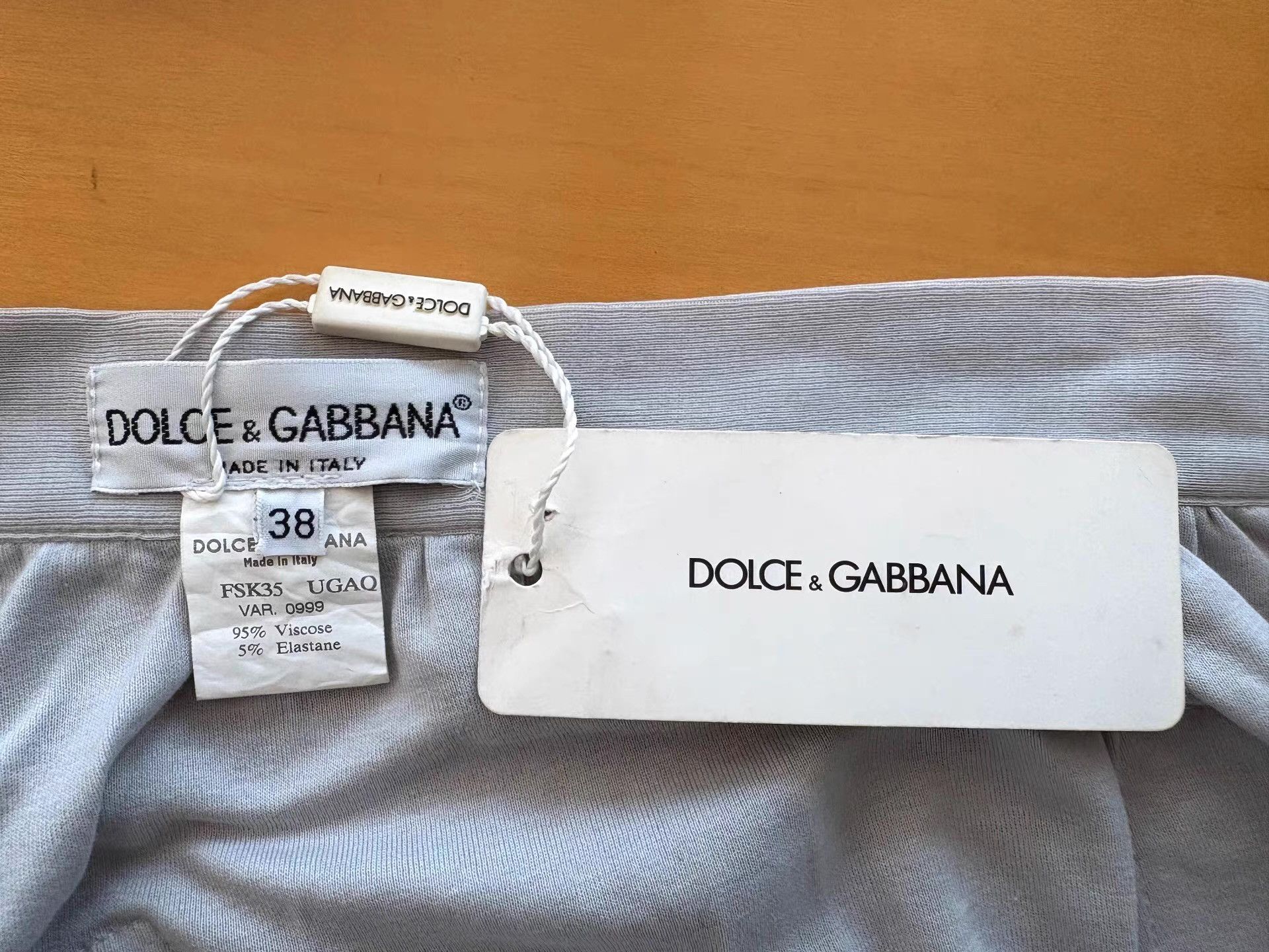 Dolce & Gabbana Dolce & Gabbana SS03 Snap Button Midi Skirt。 Ｑ21 Size 38" / US 16 / IT 52 - 6 Thumbnail