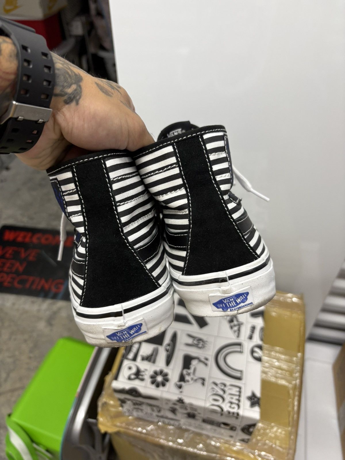 Vans × Vintage Vans mid top pro Size US 10.5 / EU 43-44 - 3 Thumbnail