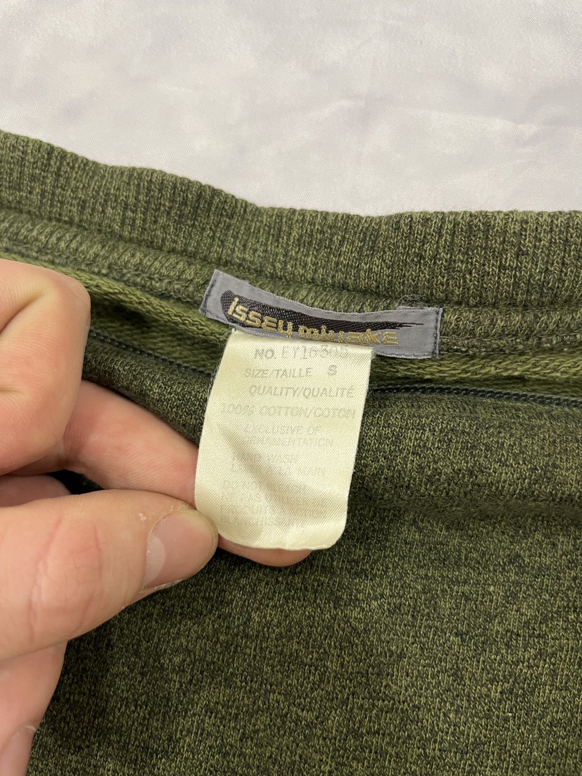 Issey Miyake Issey Miyake Transformable Zip Sweatshirt & Backpack Size US S / EU 44-46 / 1 - 17 Thumbnail