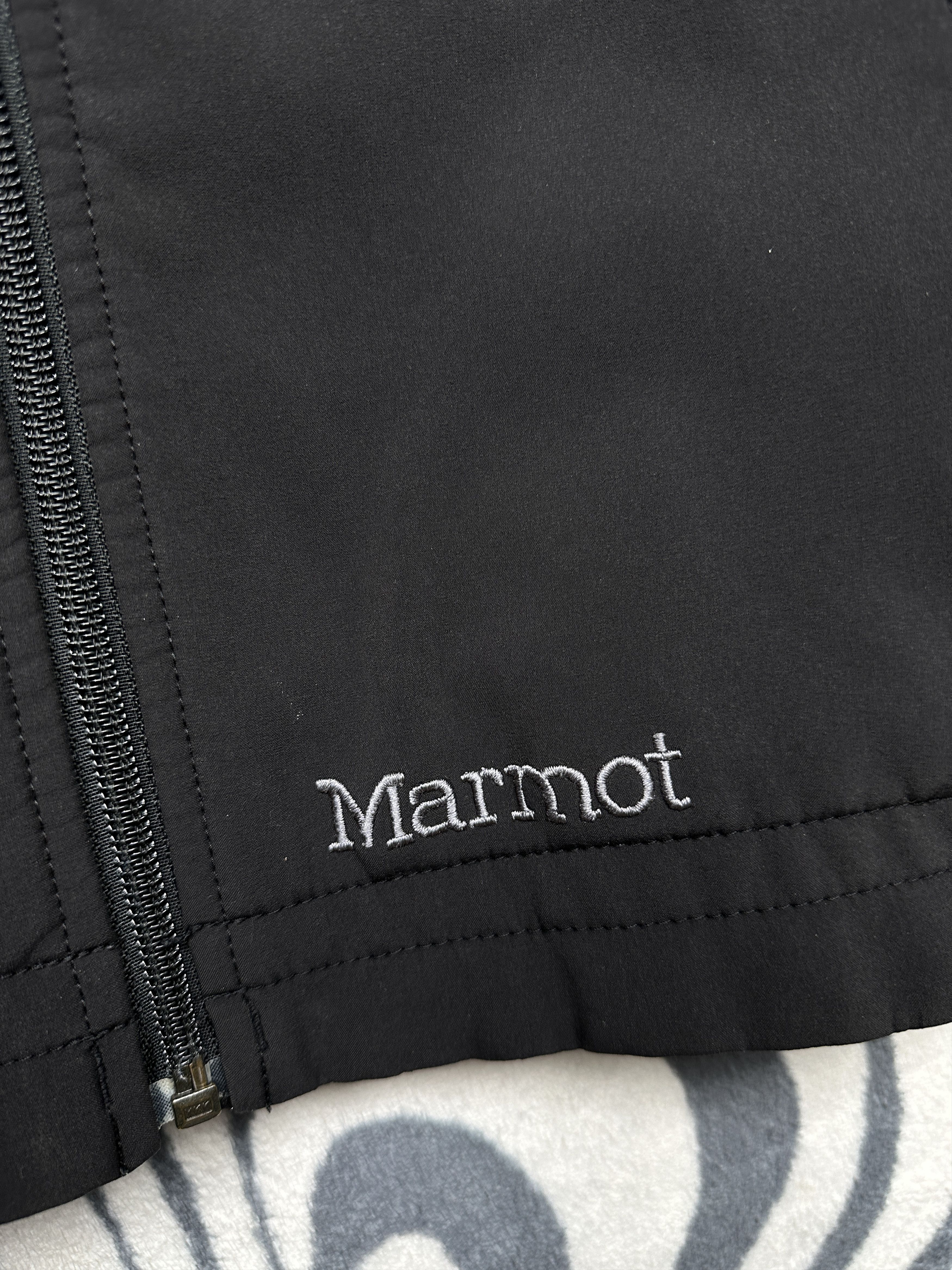 Marmot Marmot Womens Softshell Faux Fur Waterproof Vest Size M / US 6-8 / IT 42-44 - 5 Thumbnail