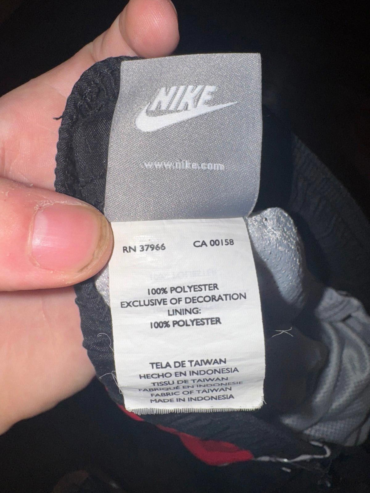 Nike VTG Y2K Nike Swim Men’s Trunks Rare Sz L Mesh Shorts Rare Size US 34 / EU 50 - 7 Thumbnail
