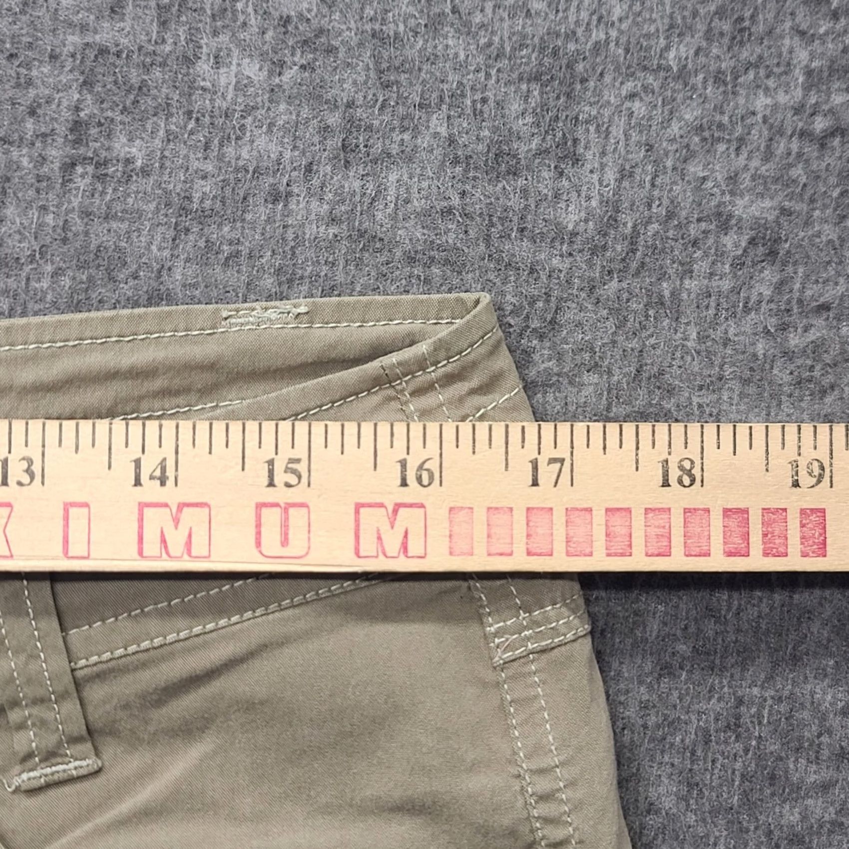 Vintage Kuhl Shorts Womens 10 Renegade Cargo Relaxed Fit Utility Outdoors Hiking Beige Cotton Nylon Spandex Blended Fabric Pockets Quick Dry Size 32" / US 10 / IT 46 - 3 Thumbnail