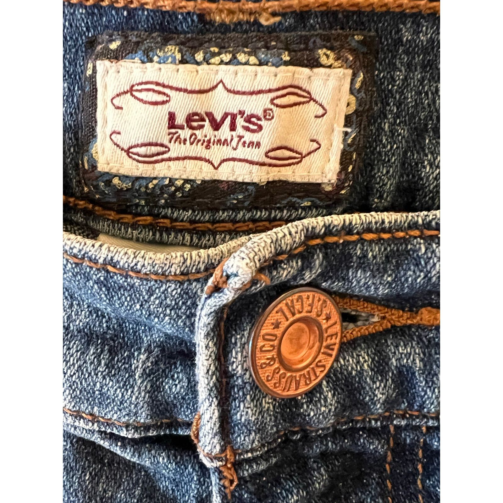 Levi's Levi's 515 Bermuda Denim Shorts Blue Women's Size 8 Size 30" / US 8 / IT 44 - 4 Thumbnail