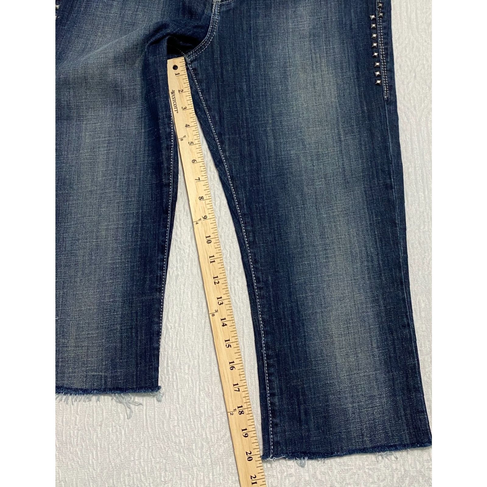 Vintage VINTAGE Rock & Republic Kasandra Capri Womens 14 Blue Denim Jeans 5-Pocket Stretch Flap Pockets Regular Jeans Womens Size ONE SIZE - 7 Thumbnail