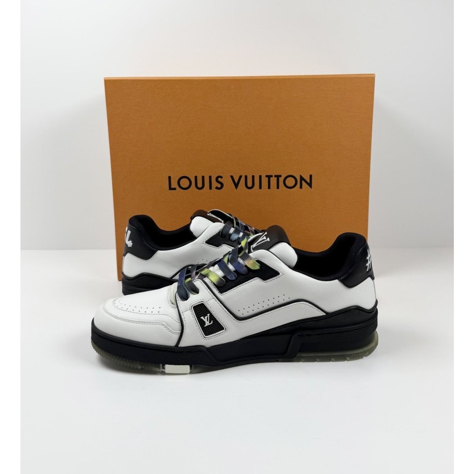 Louis Vuitton Size 7UK/8US - Louis Vuitton White Black Trainer NEW! Size US 8 / EU 41 - 6 Thumbnail