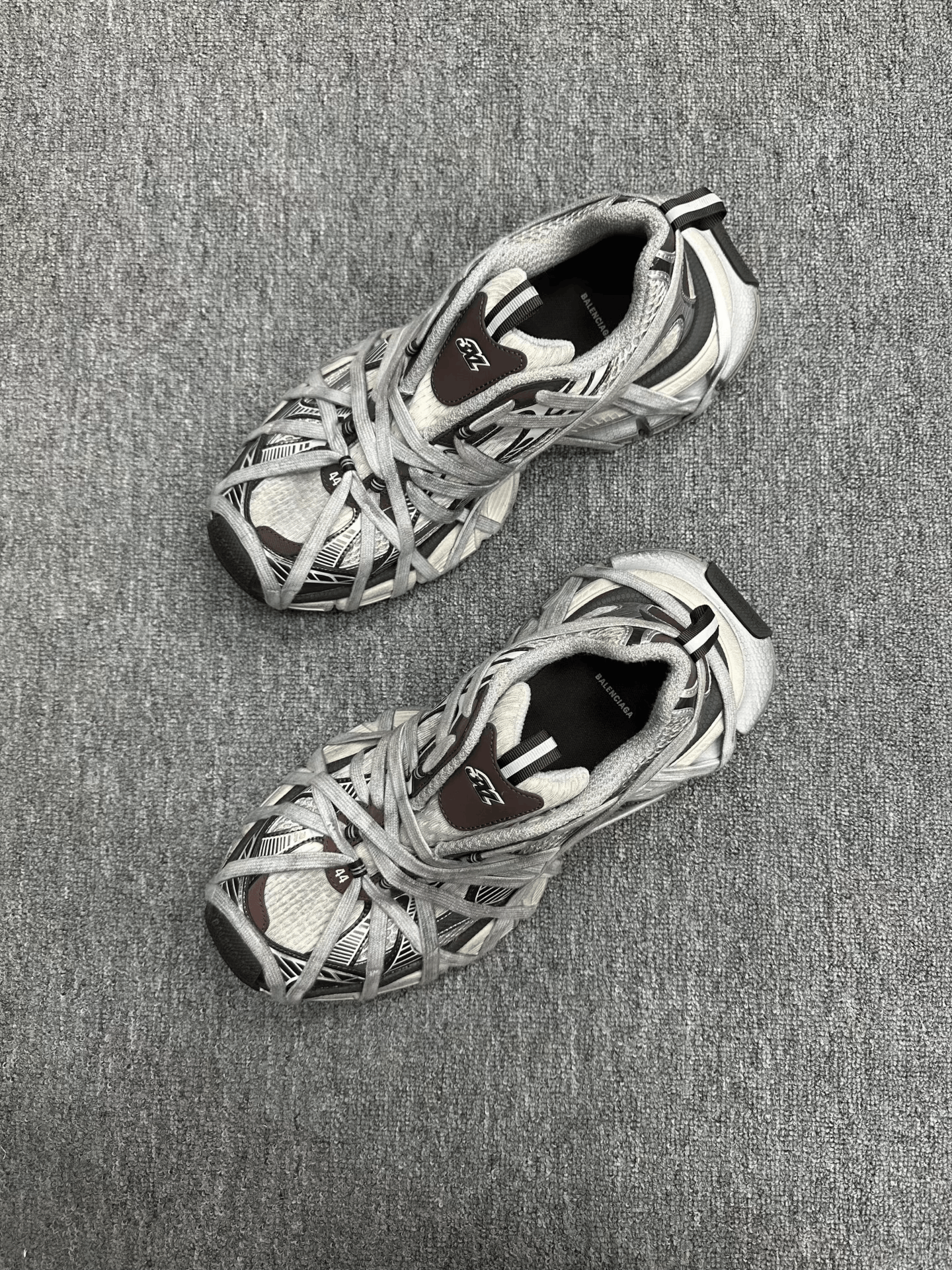Balenciaga Balenciaga Lowtop Sneakers 11 Men Size US 11 / EU 44 - 1 Thumbnail