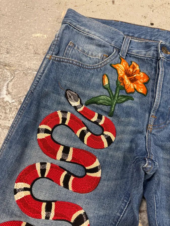 Gucci 2016 Gucci Snake Emboired Denim Jeans Size US 30 / EU 46 - 7 Thumbnail