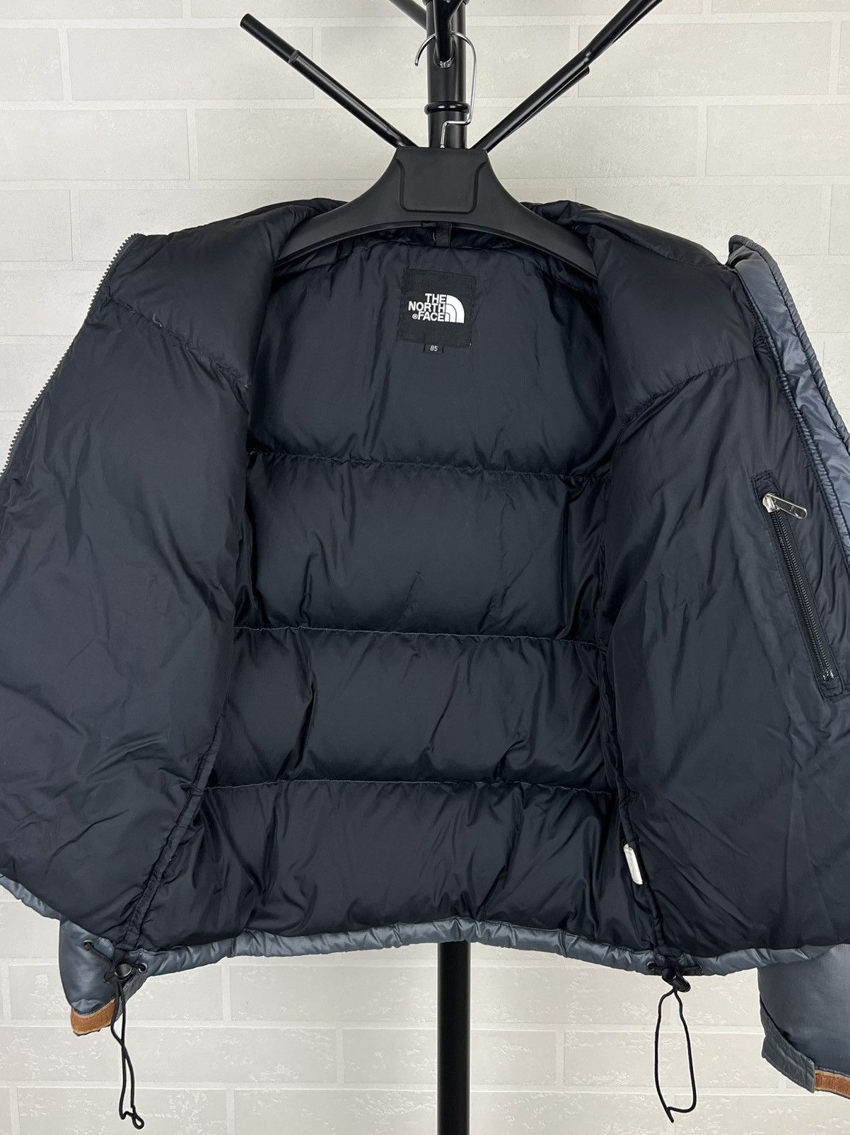 The North Face THE NORTH FACE Down Puffer Jacket Nuptse 700 Logo Mens Size US XS / EU 42 / 0 - 12 Thumbnail