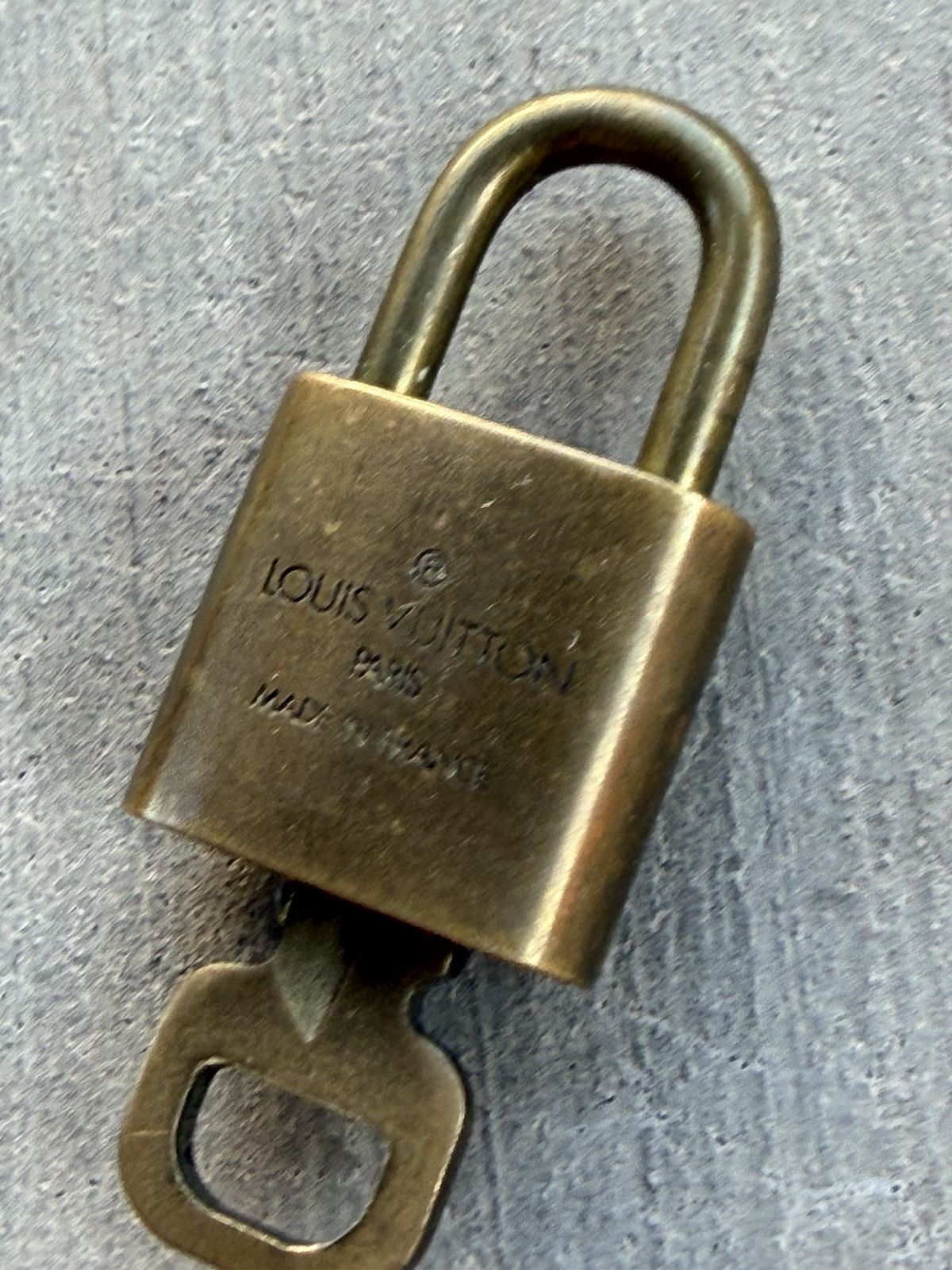 Louis Vuitton Louis Vuitton Lock & Key Set Brass Size ONE SIZE - 3 Thumbnail