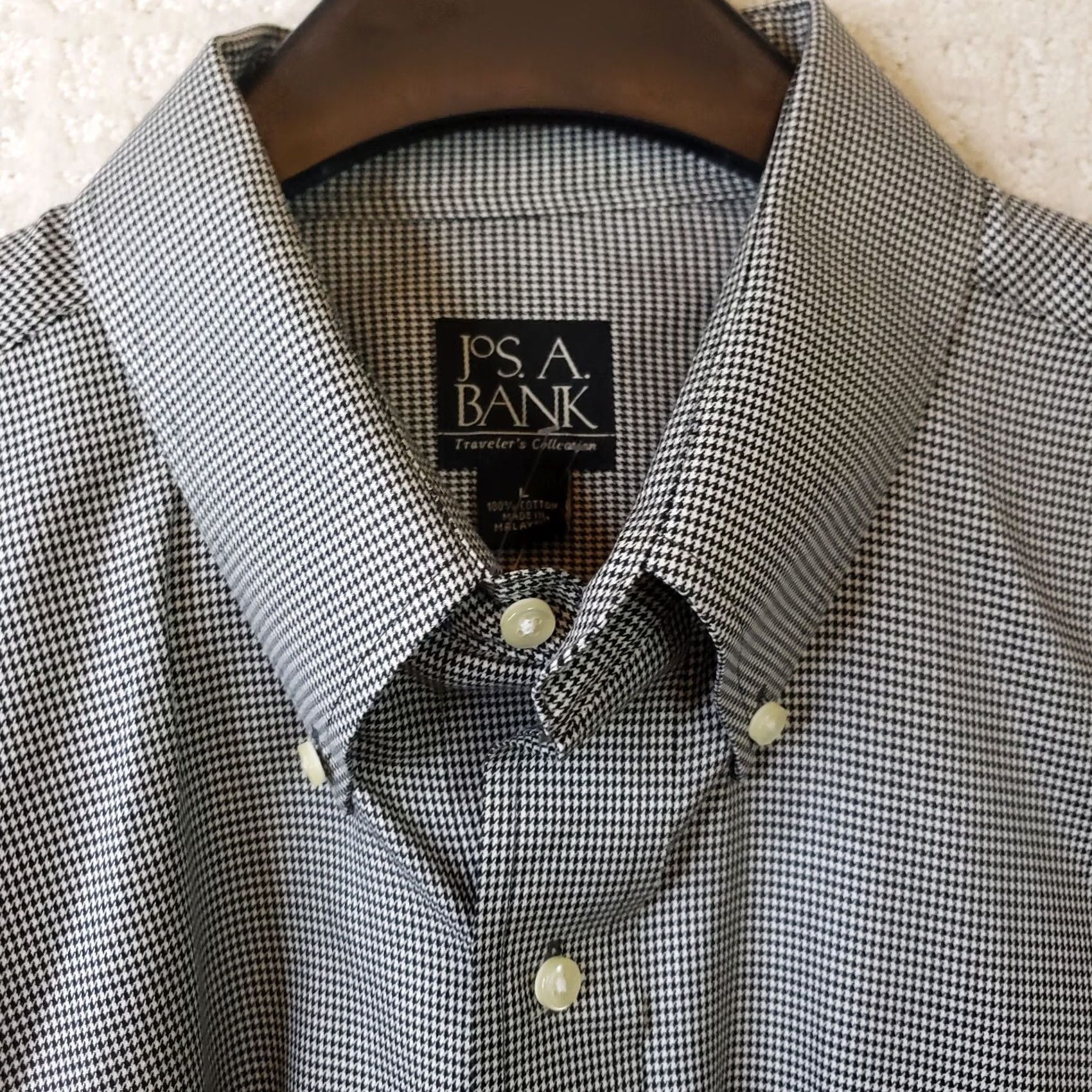 Jos. A. Bank Jos A Bank Mens L Grey Herringbone Dress Shirt 100% Cotton Traveler’s Collection Size 42R - 4 Thumbnail