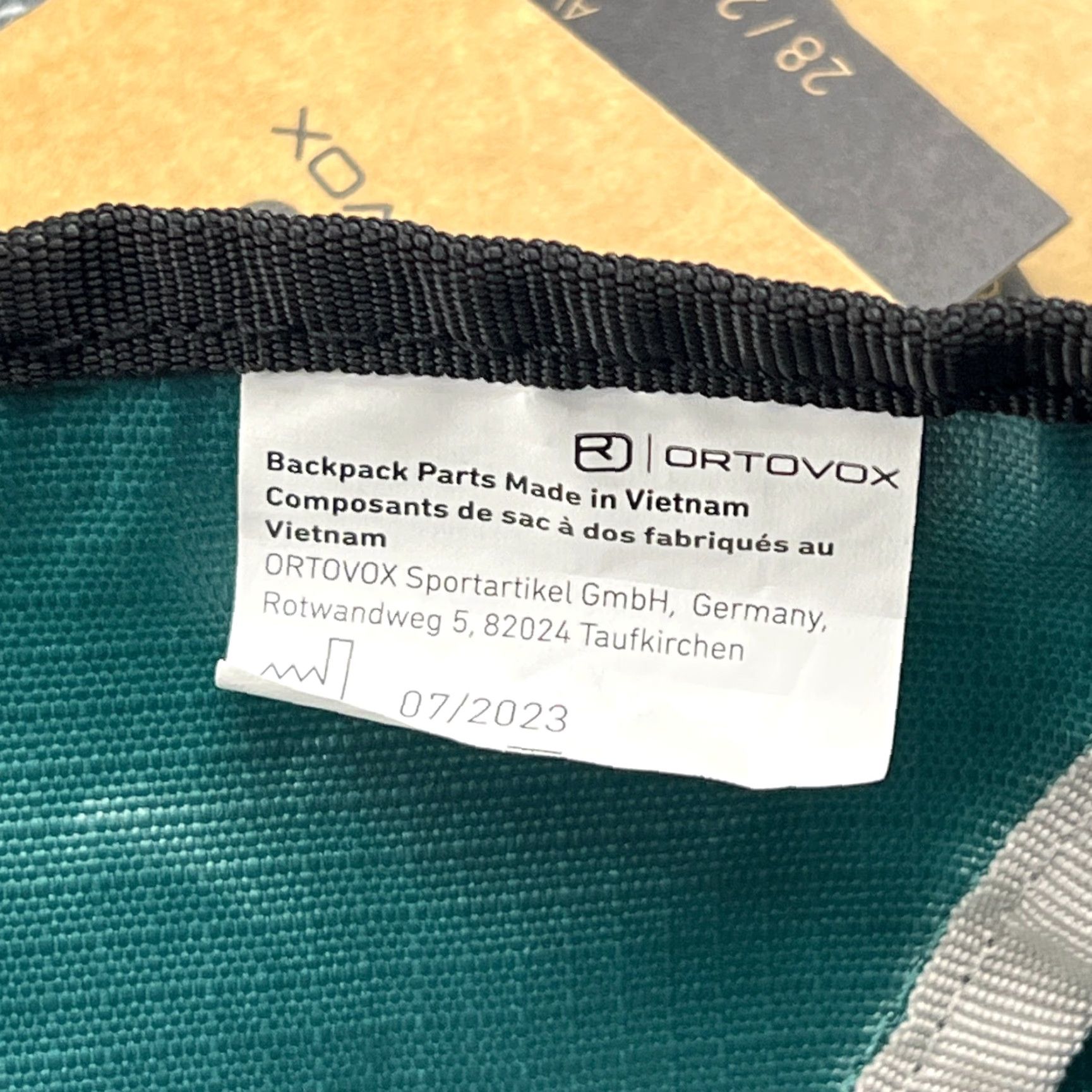ORTOVOX ORTOVOX Avabag Litric Freeride 26S Short Zip On Avalanche Pack Ski Snowboard Backpack Green Medium Unisex Adults Water Resistant Zip-Around Backpack Size US 31 - 7 Thumbnail