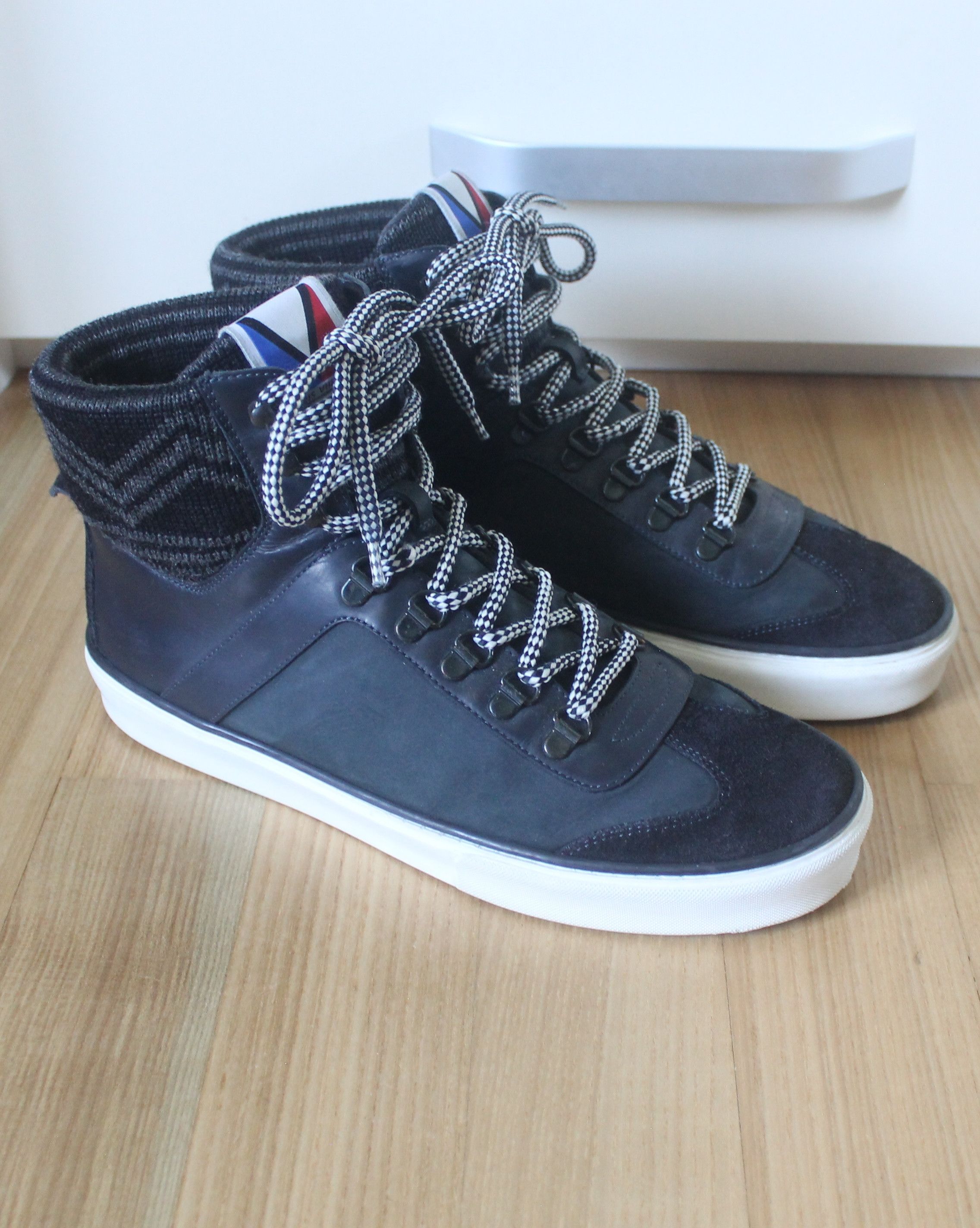 Louis Vuitton LOUIS VUITTON Breaking Away Cup Leather Mountaineer Sneaker Size US 8 / EU 41 - 1 Thumbnail