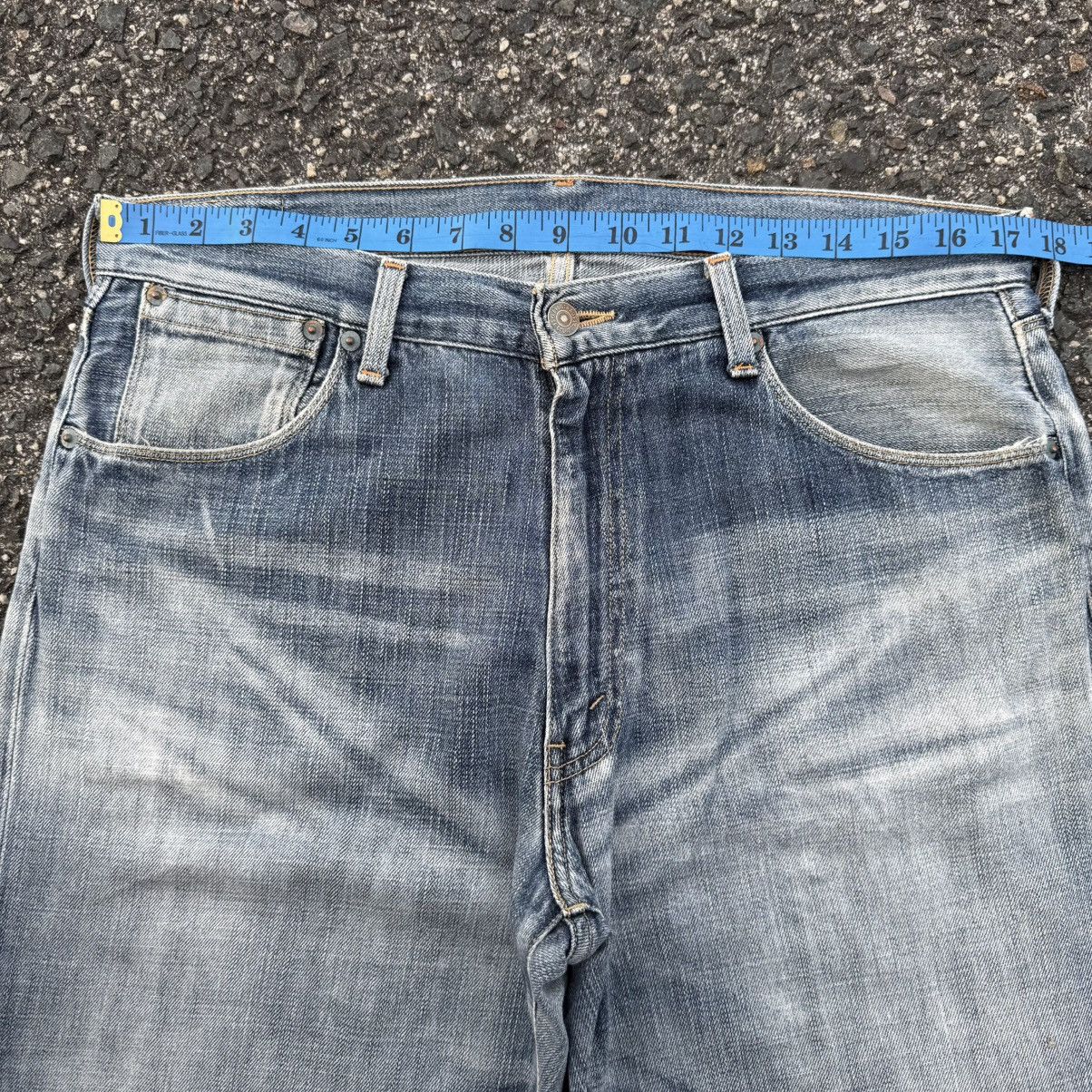 Levi's W35 Vintage Levi's 553 straight faded denim jean pants. Size US 35 - 7 Thumbnail