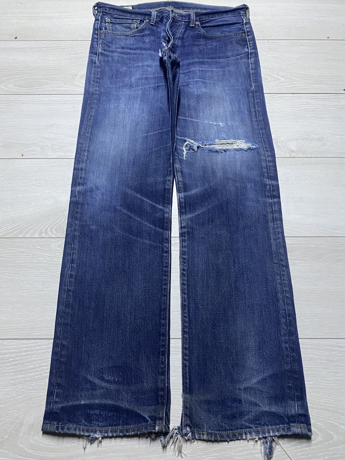 Levi's Vintage Levis 502 ButtonFly Blue Wash Distressed Loose Jeans Size US 33 - 1 Thumbnail
