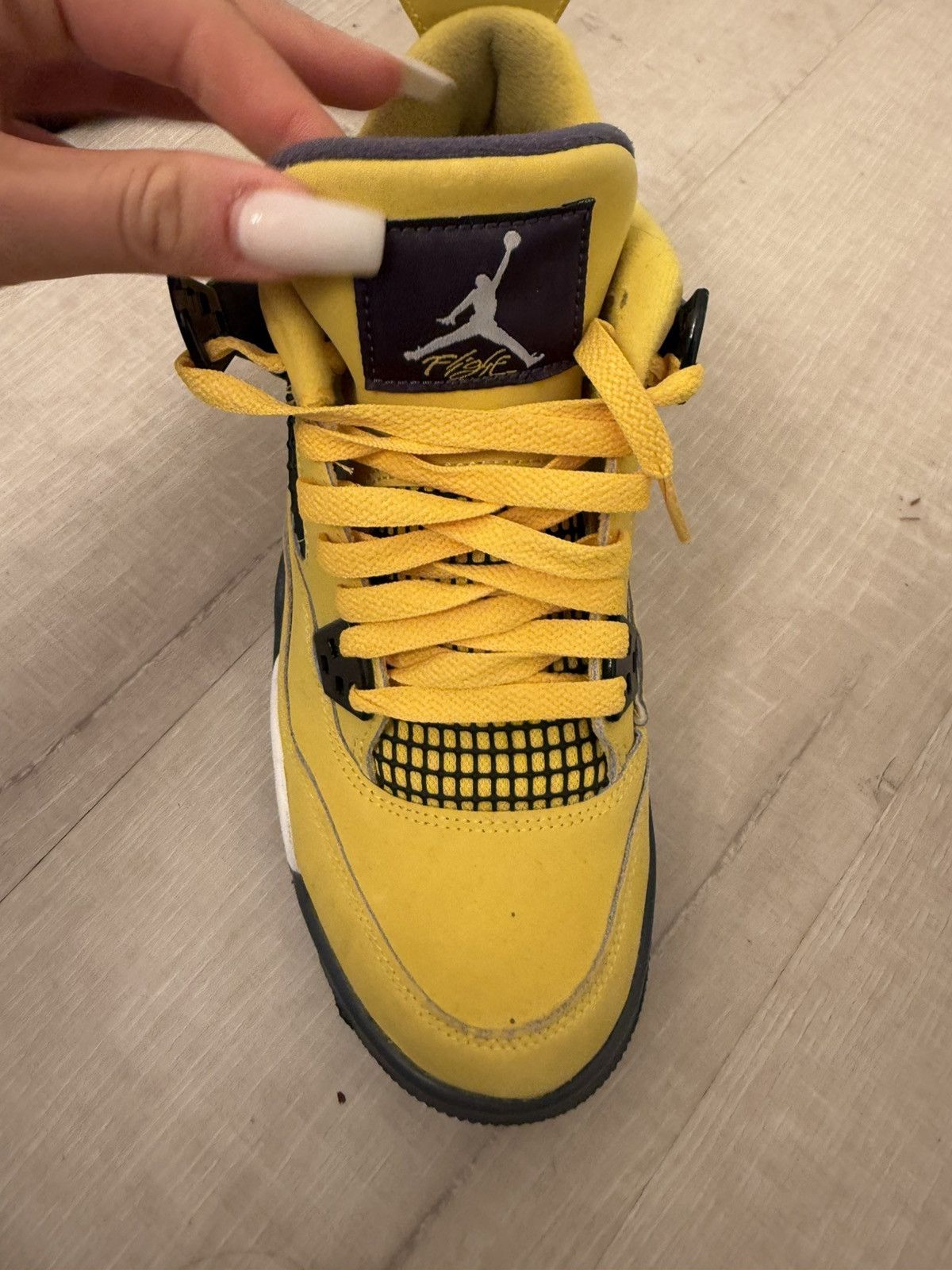 Jordan Brand Jordan 7y but will fit women size 8 Size US 7 / IT 37 - 17 Thumbnail