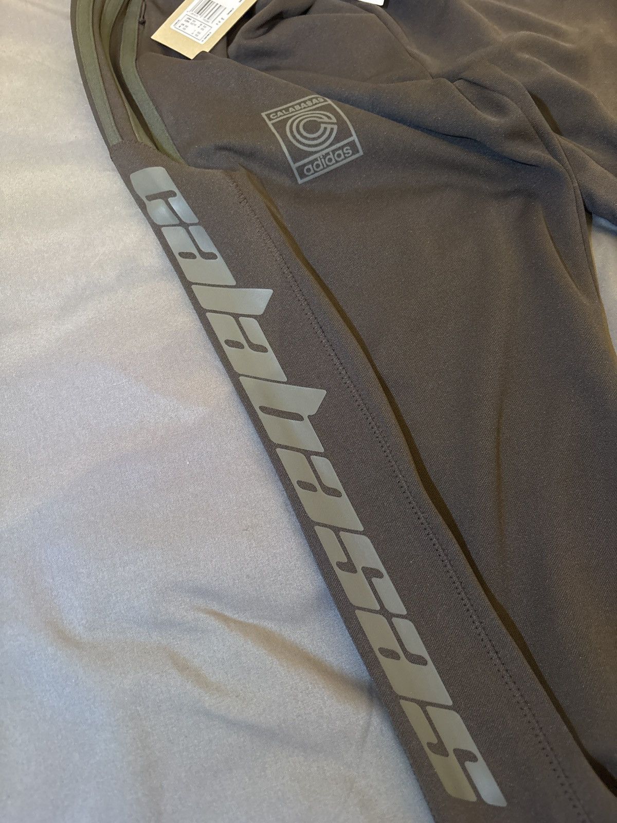 adidas Calabasas EA1901 (NWT) (XS)