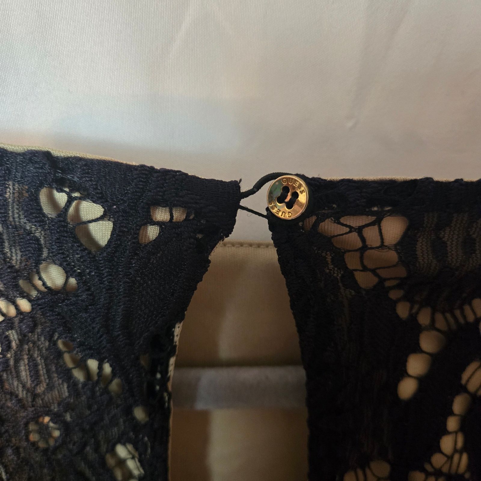 Guess Guess Black Lace Cropped Blouse Size Small Size S / US 4 / IT 40 - 9 Thumbnail