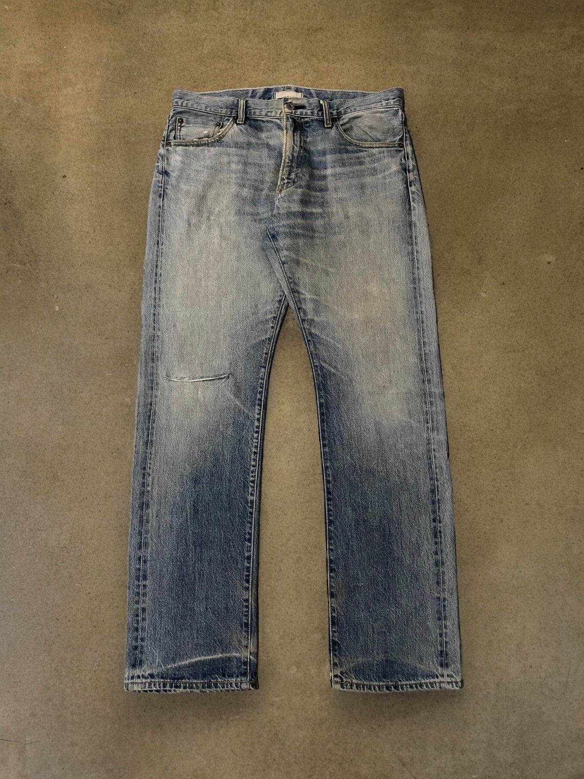Japanese Brand × Uniqlo Uniqlo Japan Selvedge Dirty Wash Blue Ripped Jeans Denim Size US 38 / EU 54 - 2 Thumbnail