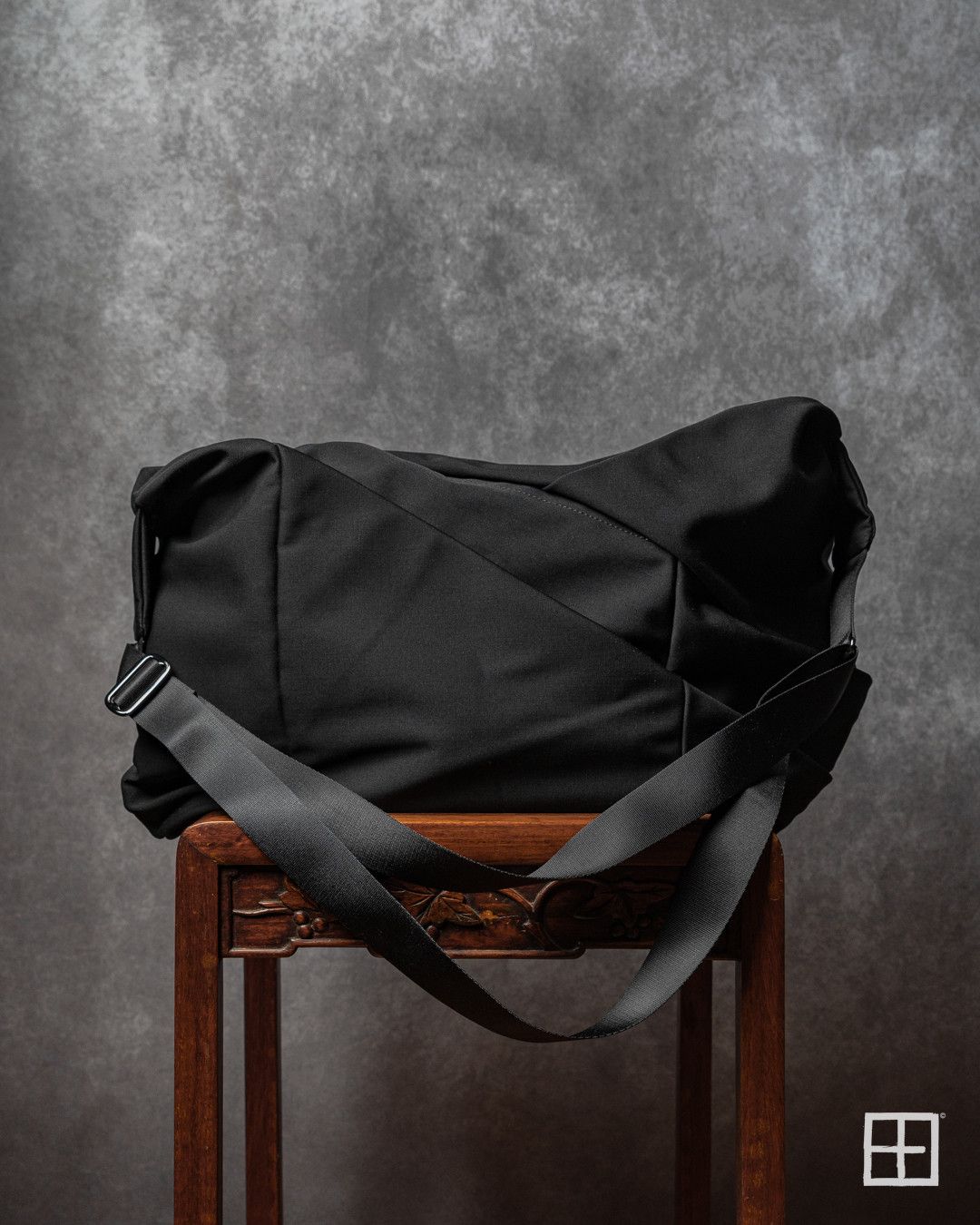 Yohji Yamamoto NEW Yohji Yamamoto Pour Homme SS25 Pleated Shoulder Bag Size ONE SIZE - 1 Thumbnail