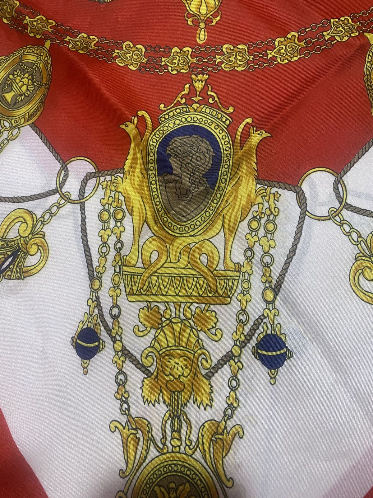 Hermes × Vintage Vintage Hermes Silk Scarf 34X33 inch Size ONE SIZE - 5 Thumbnail