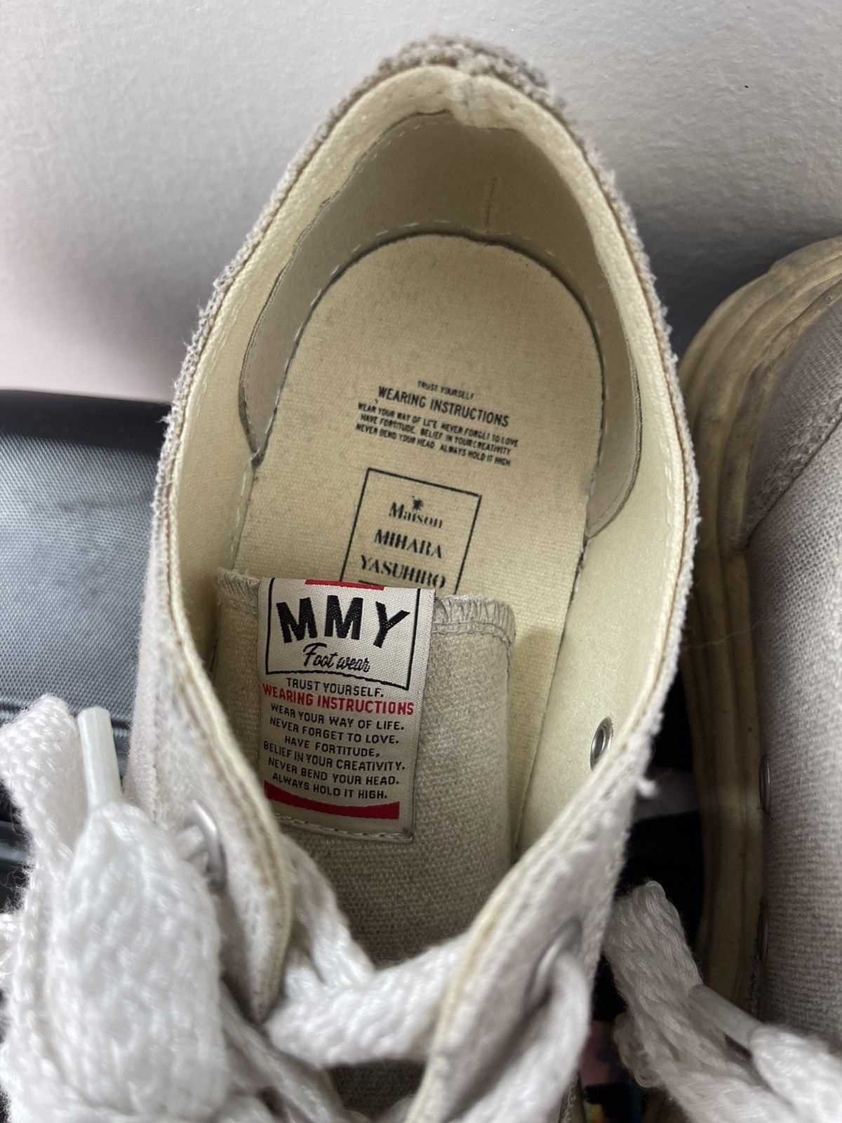 Maison MIHARA YASUHIRO Maison Mihara Yasuhiro OG Sole Canvas White Distressed Size US 10.5 / EU 43-44 - 4 Thumbnail
