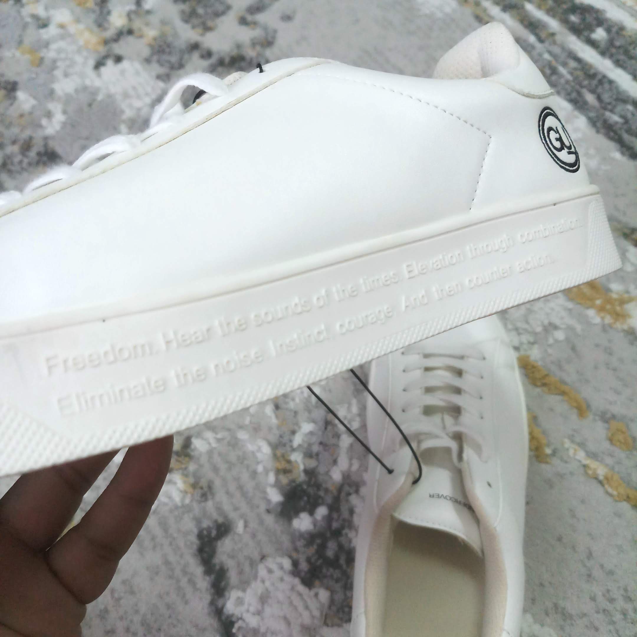 GU × Undercover GU x Undercover Jun Takahashi White Shoes Size US 7 / EU 40 - 11 Thumbnail