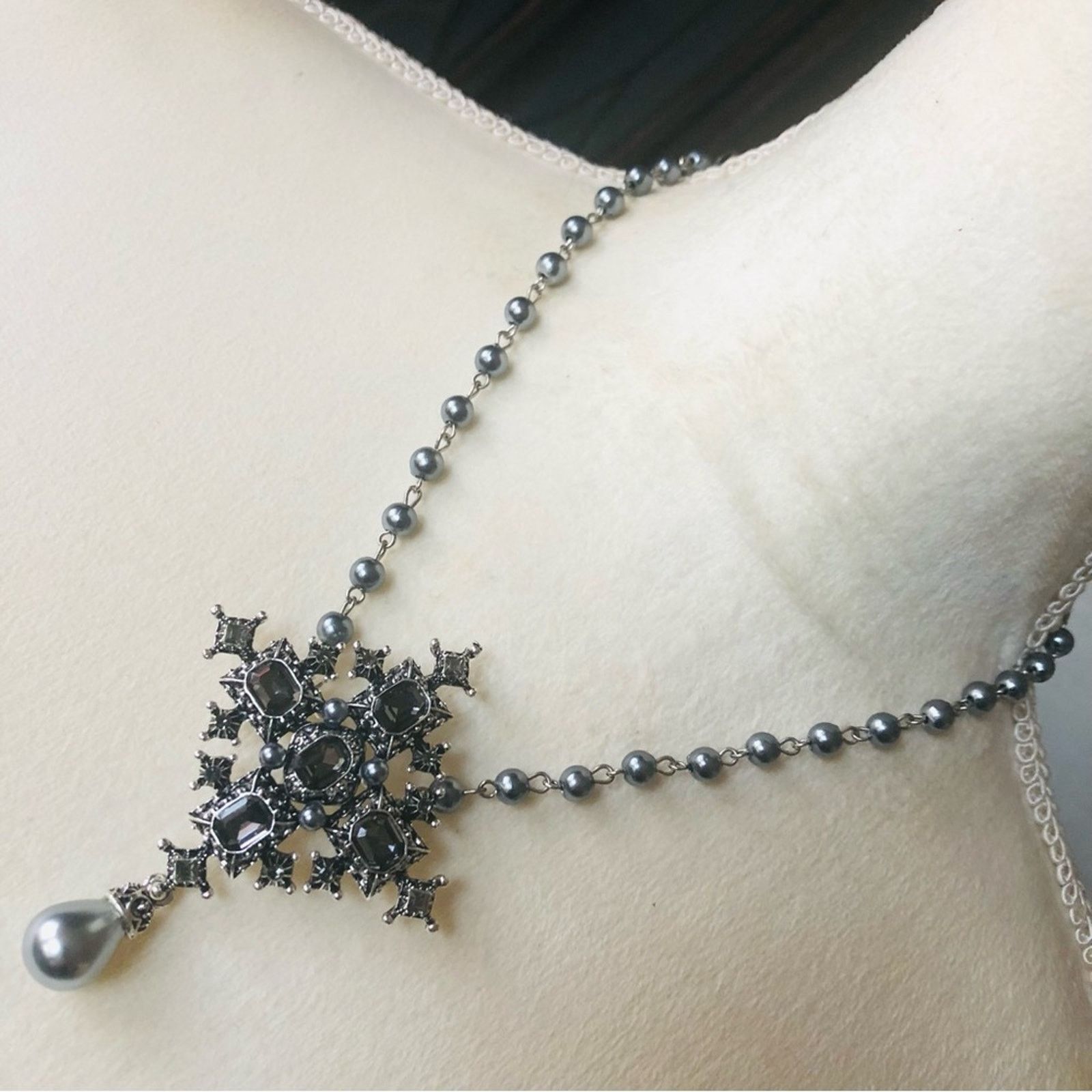 Handmade Handcrafted repurpose gray pearl & stone pendant necklace Size ONE SIZE - 1 Thumbnail