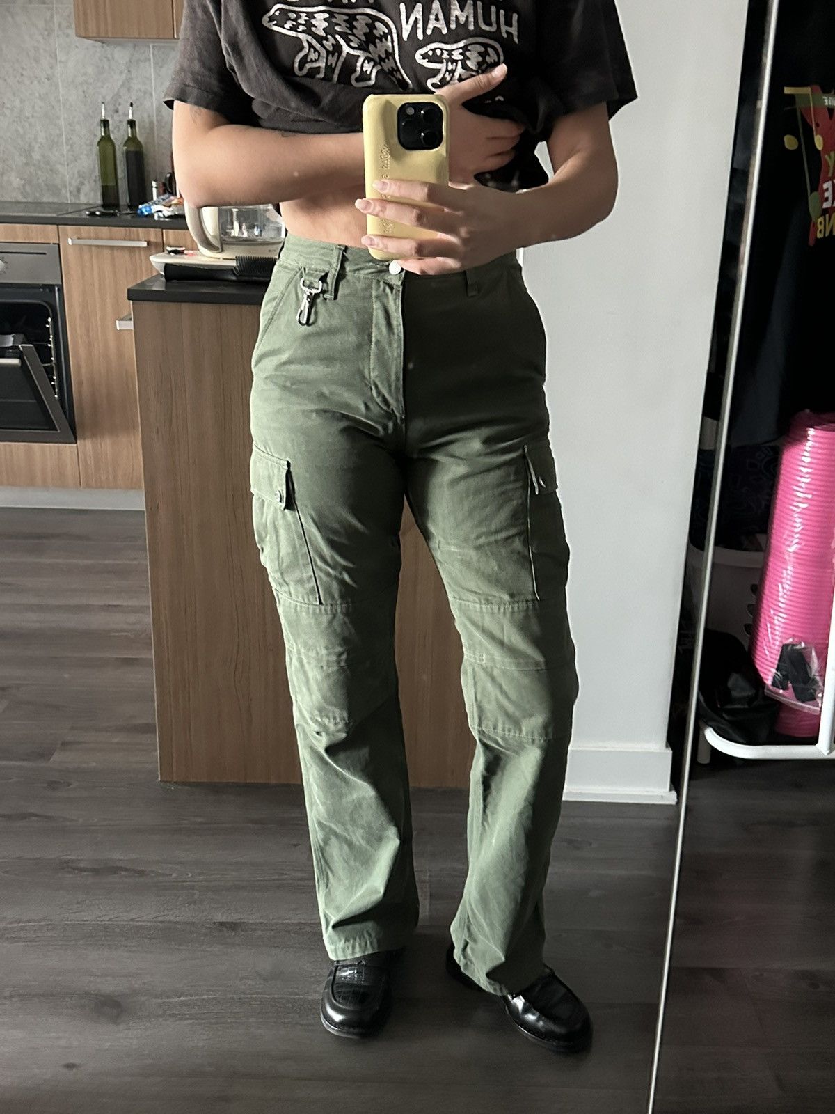 Reese Cooper Reese Cooper Organic Dye Cargo Trouser in Sage Size US 26 / EU 42 - 1 Thumbnail
