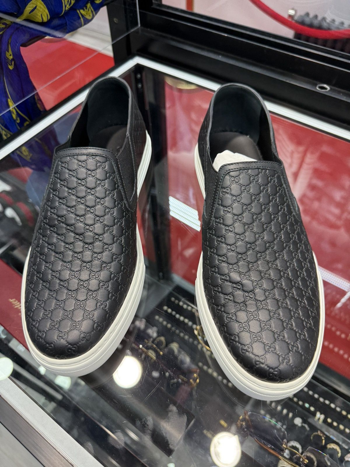 Gucci Gucci Men Shoes size 10 Size US 10 / EU 43 - 1 Thumbnail