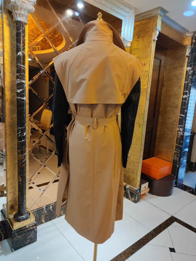 Versace Versace Rhinestone Medusa three-dimensional belt trench co Size M / US 6-8 / IT 42-44 - 5 Thumbnail