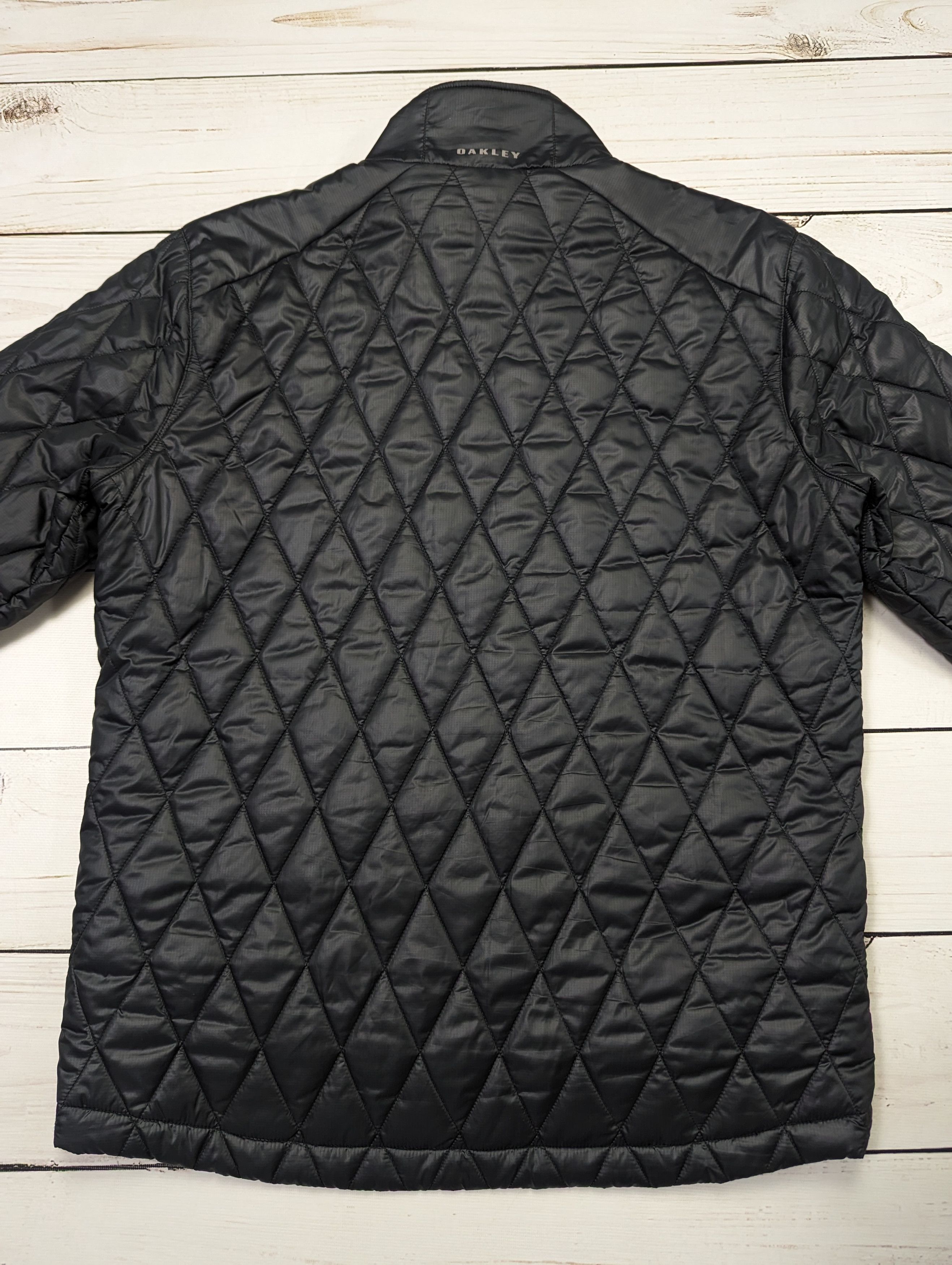 Oakley × Vintage Oakley vintage quilted puffer jacket size L Size US L / EU 52-54 / 3 - 10 Thumbnail