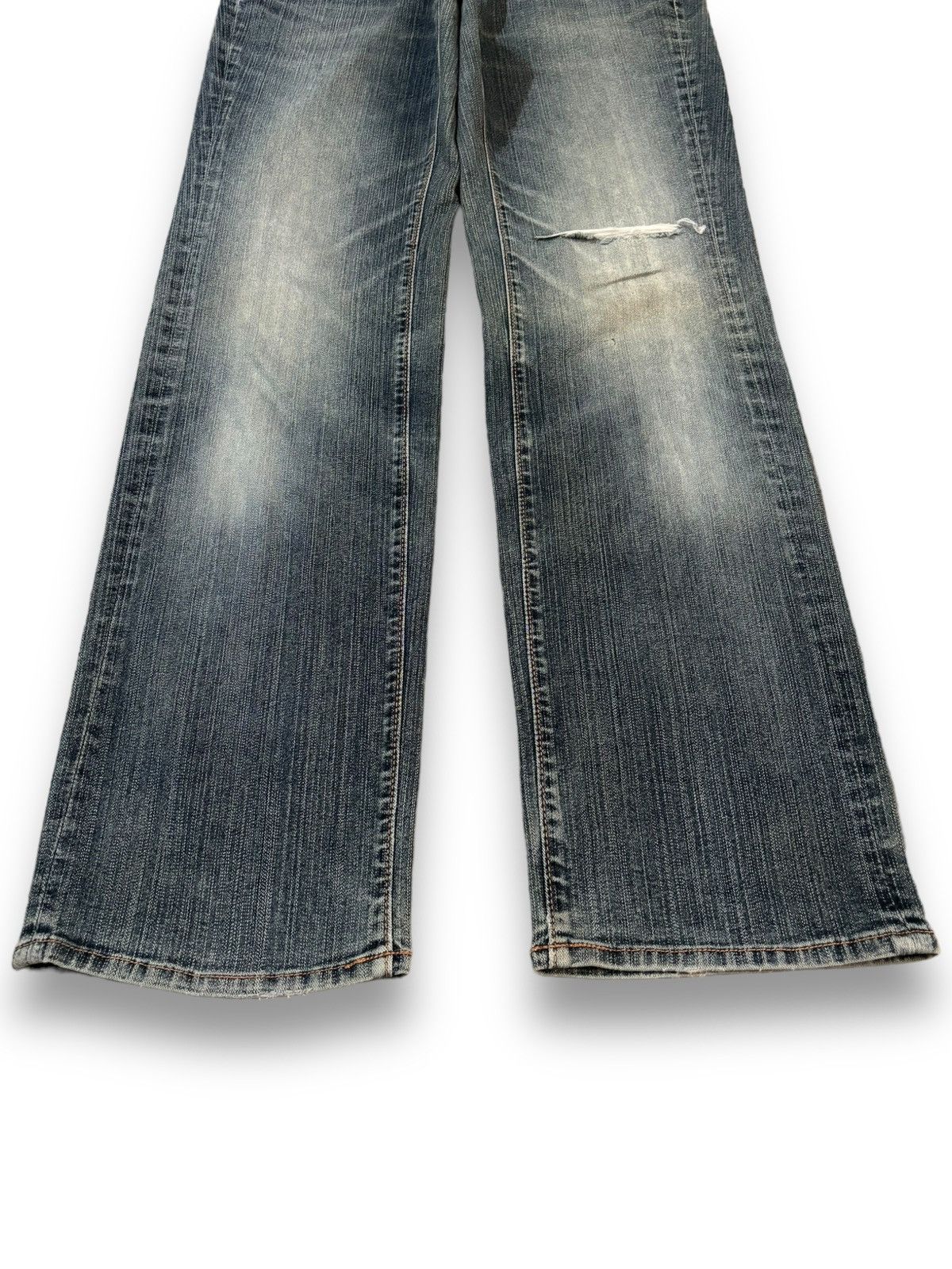 Japanese Brand Vintage Japanese Brand Mud Washed Loose Fit Distressed Jeans Size US 32 / EU 48 - 7 Thumbnail