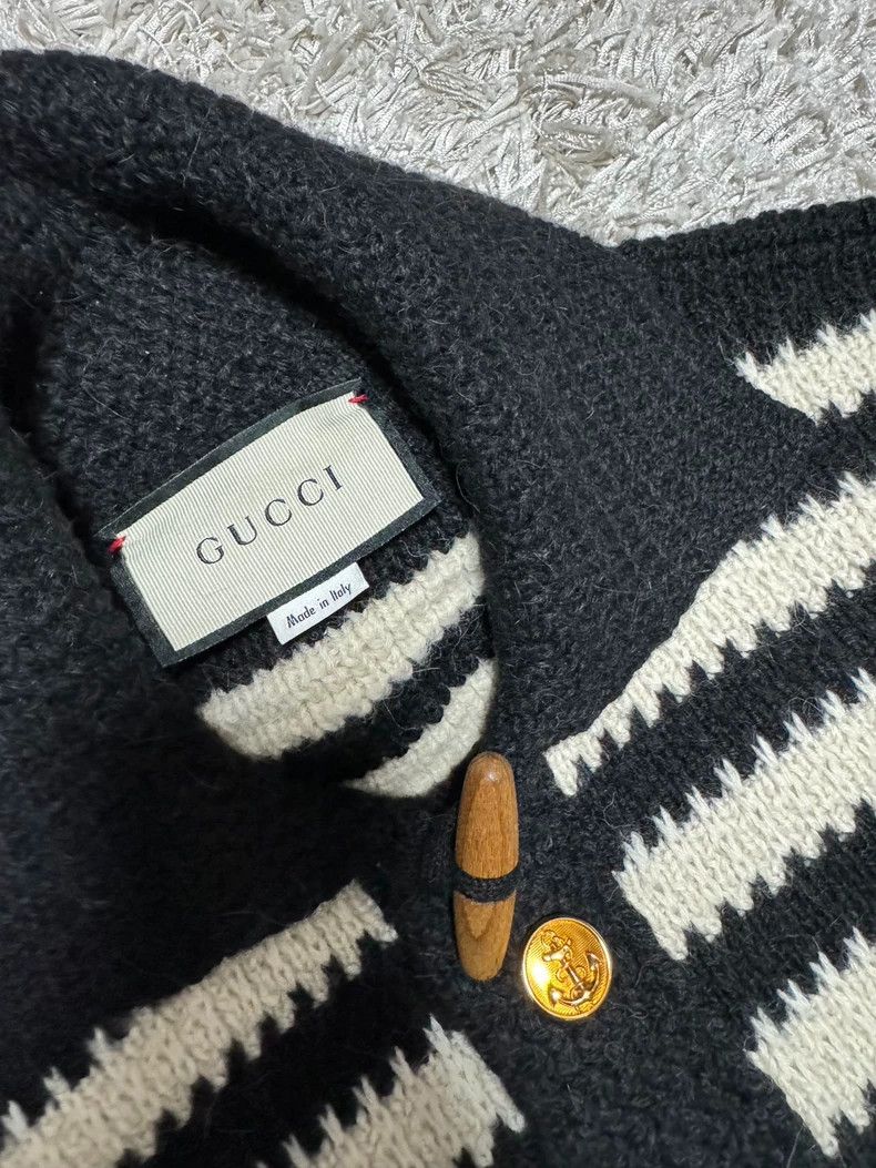 Gucci Gucci The same sweater jacket 2503-Nextarrow Size US XS / EU 42 / 0 - 3 Thumbnail